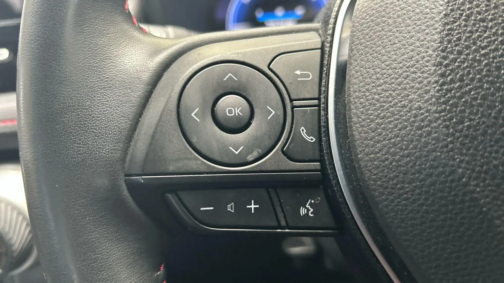 Toyota RAV4 Plug-in Hybrid Image 35