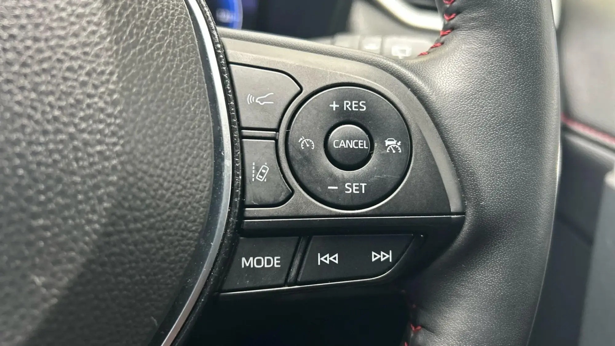 Toyota RAV4 Plug-in Hybrid Image 36