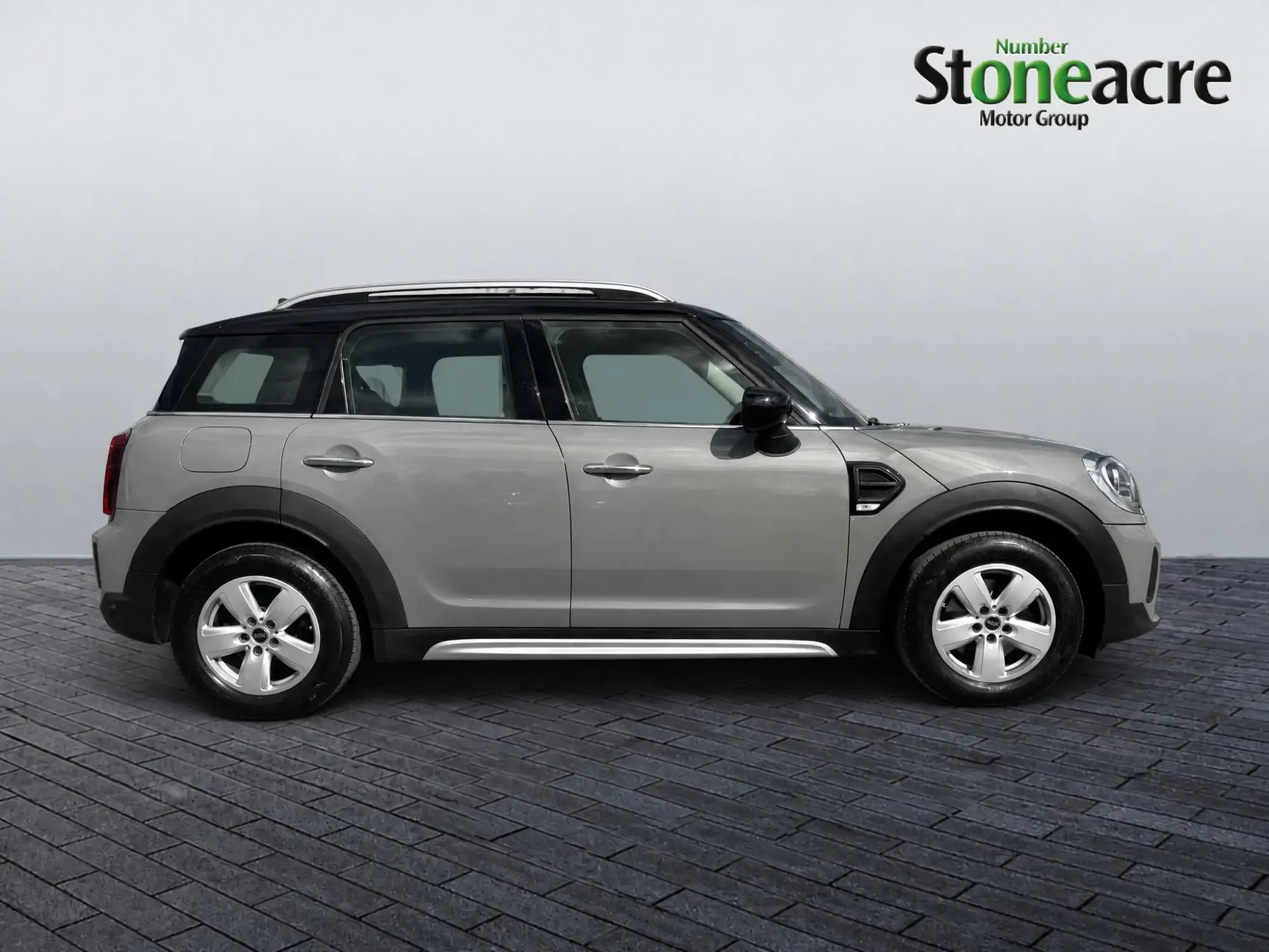 MINI Countryman Image 2 MINI Countryman Image 2