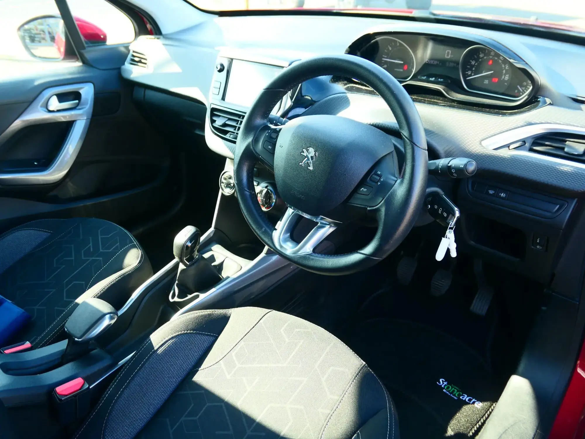 Peugeot 2008 Image 9