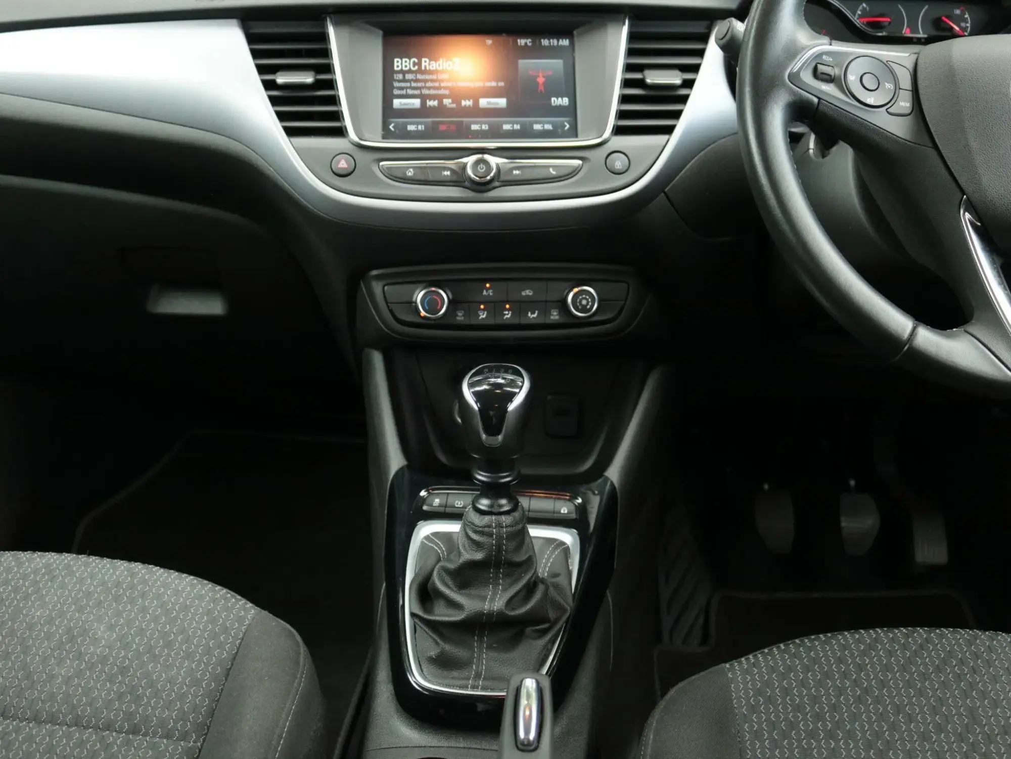 Vauxhall Crossland Image 21