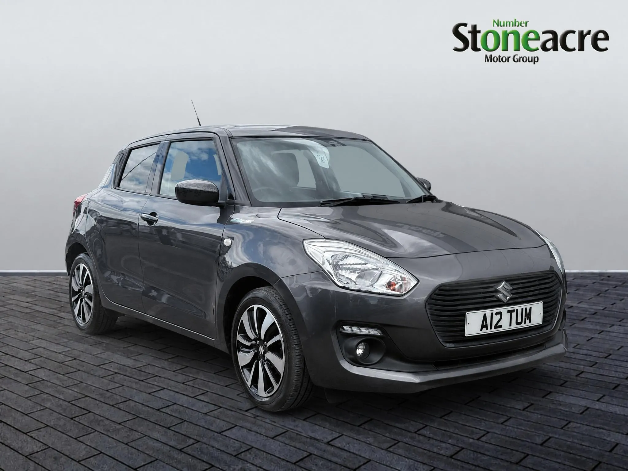 Suzuki Swift listing photo