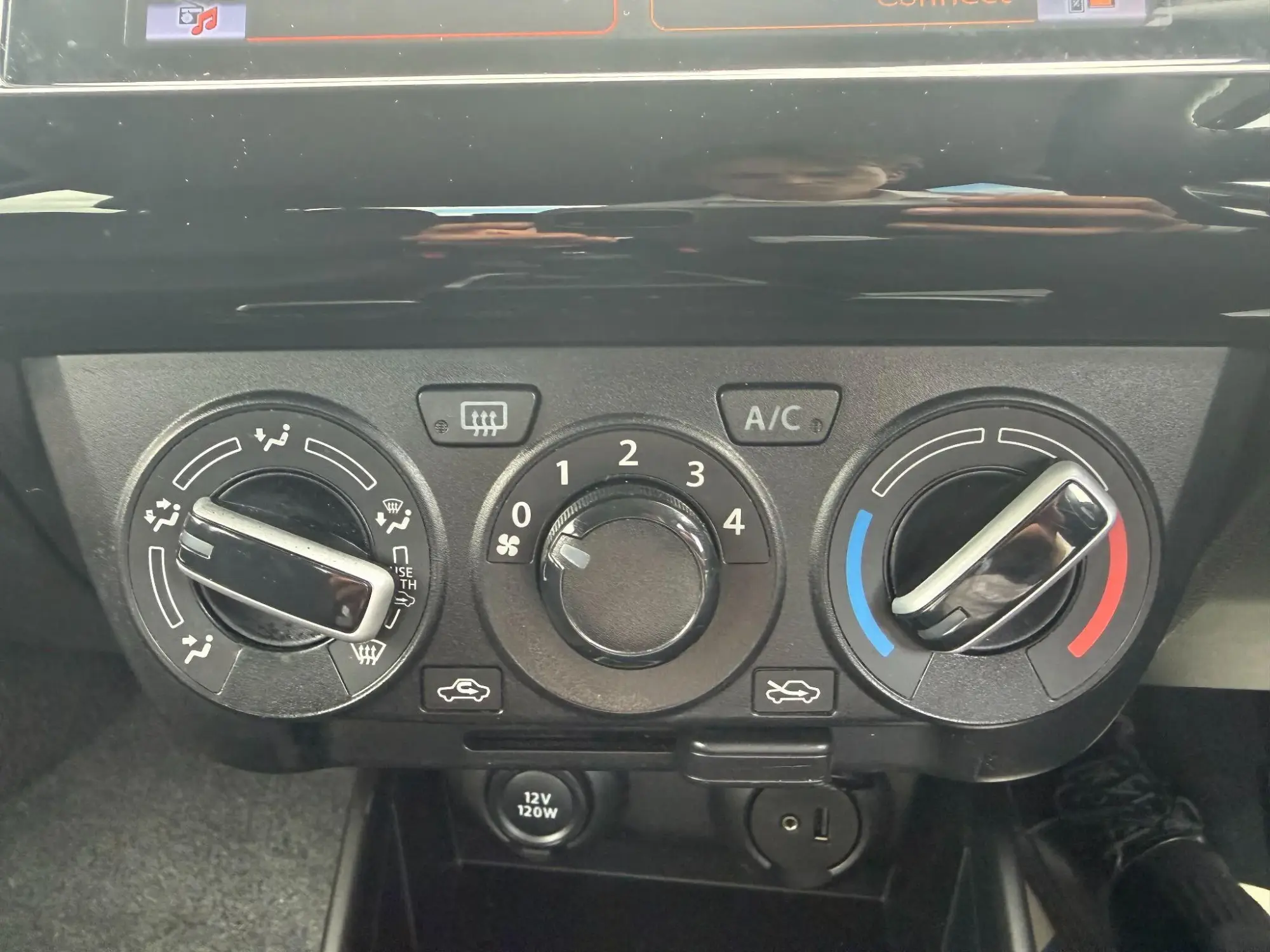 Suzuki Swift Image 14 Suzuki Swift Image 14