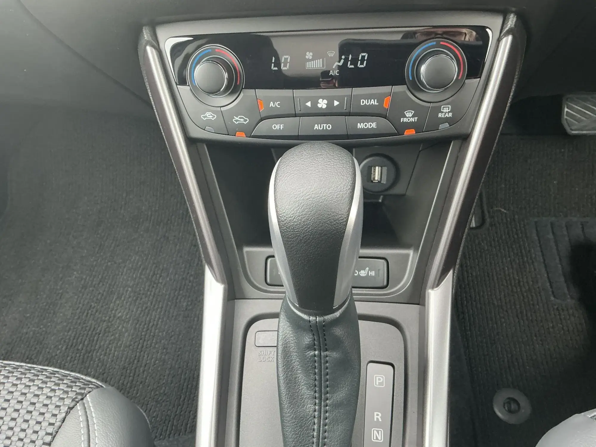 Suzuki S-Cross Image 12