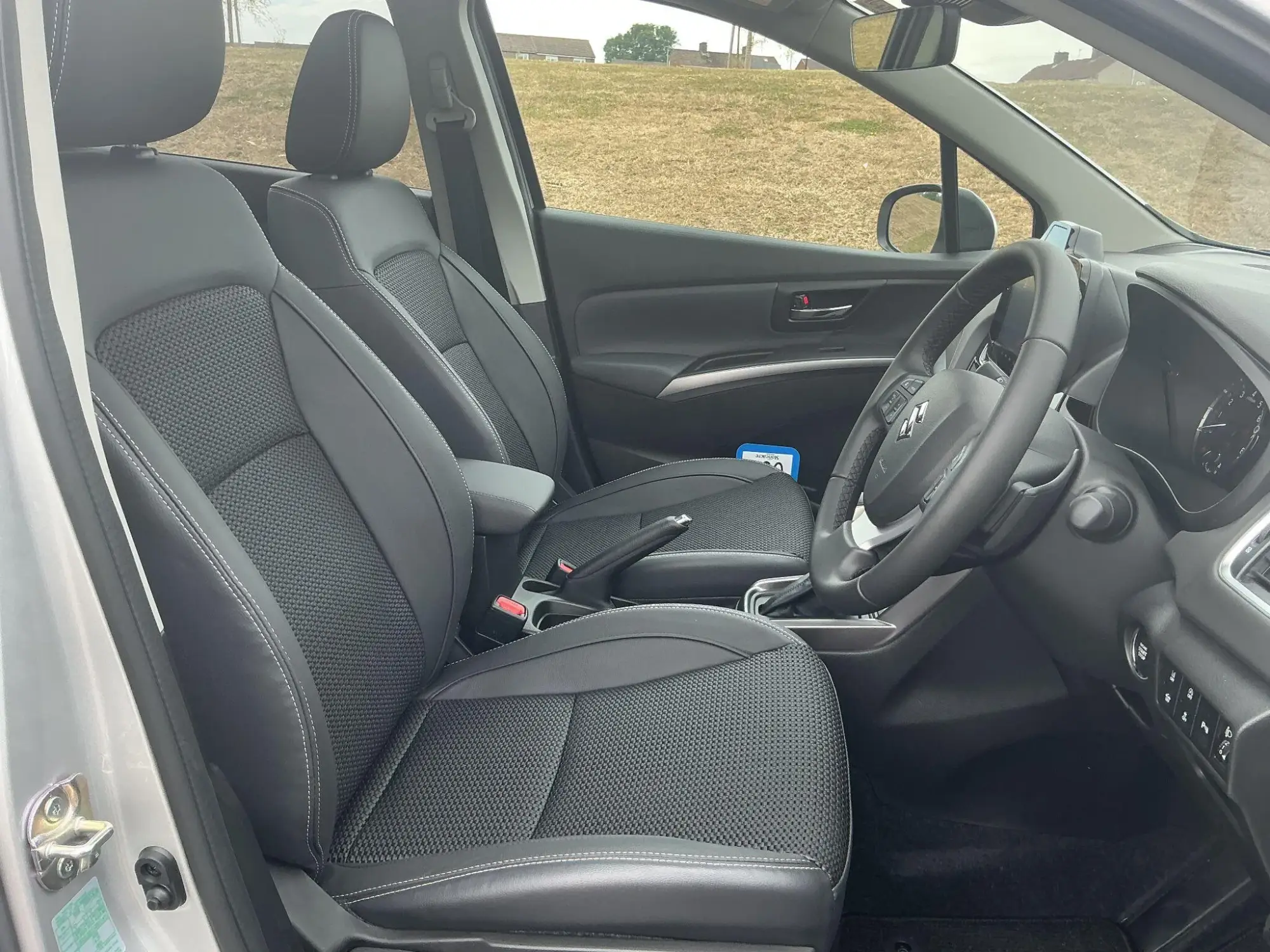 Suzuki S-Cross Image 13