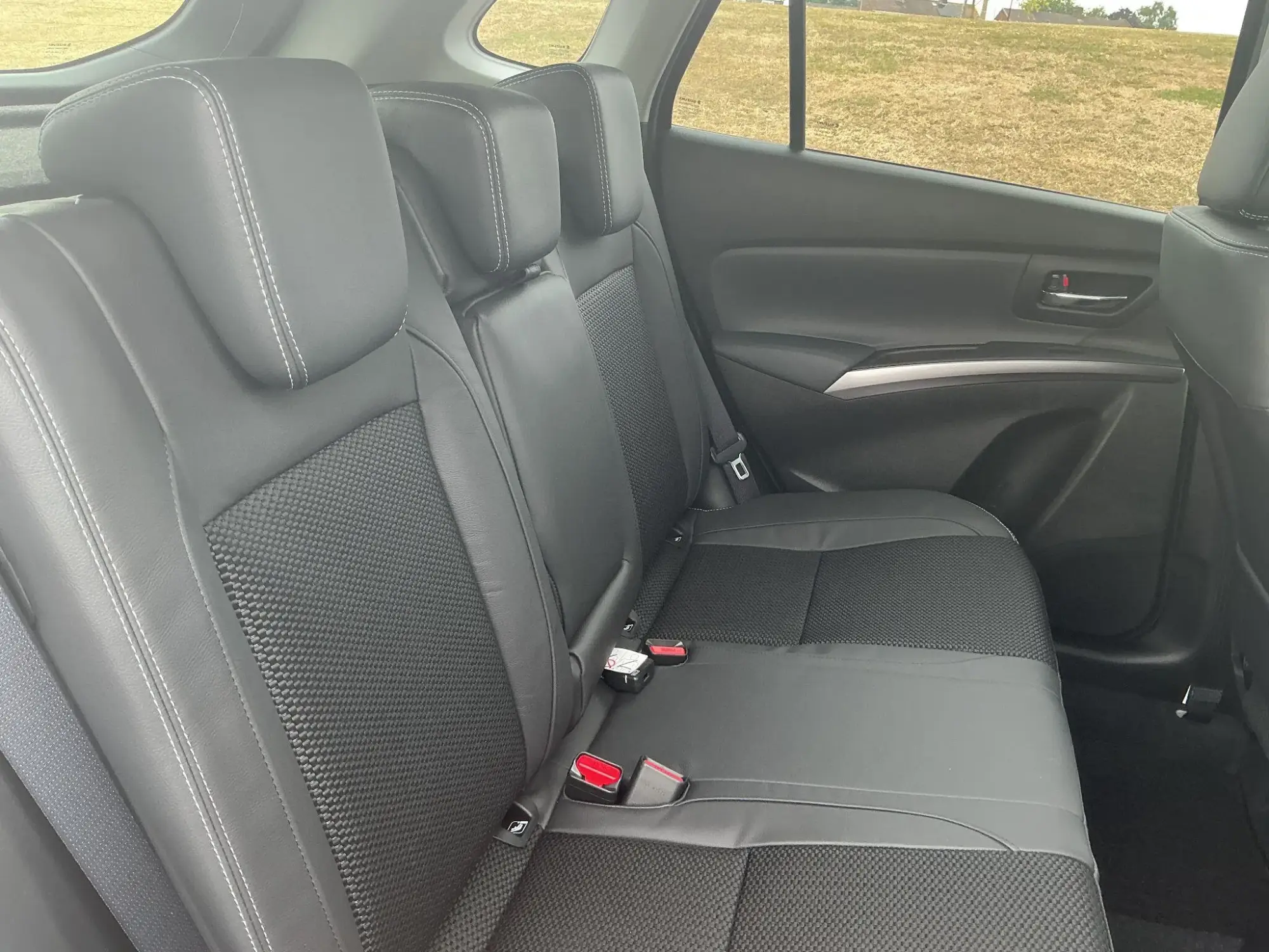 Suzuki S-Cross Image 16