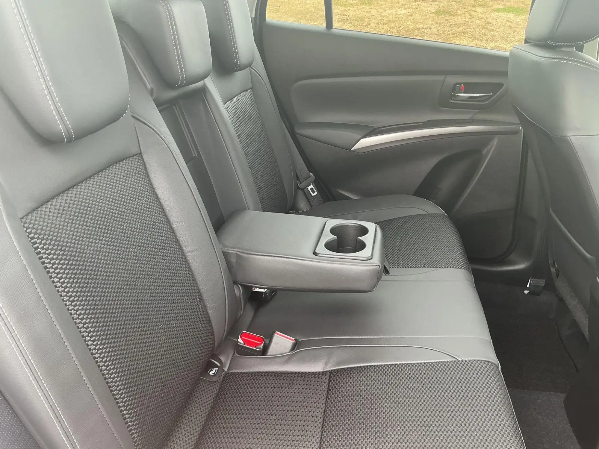Suzuki S-Cross Image 17