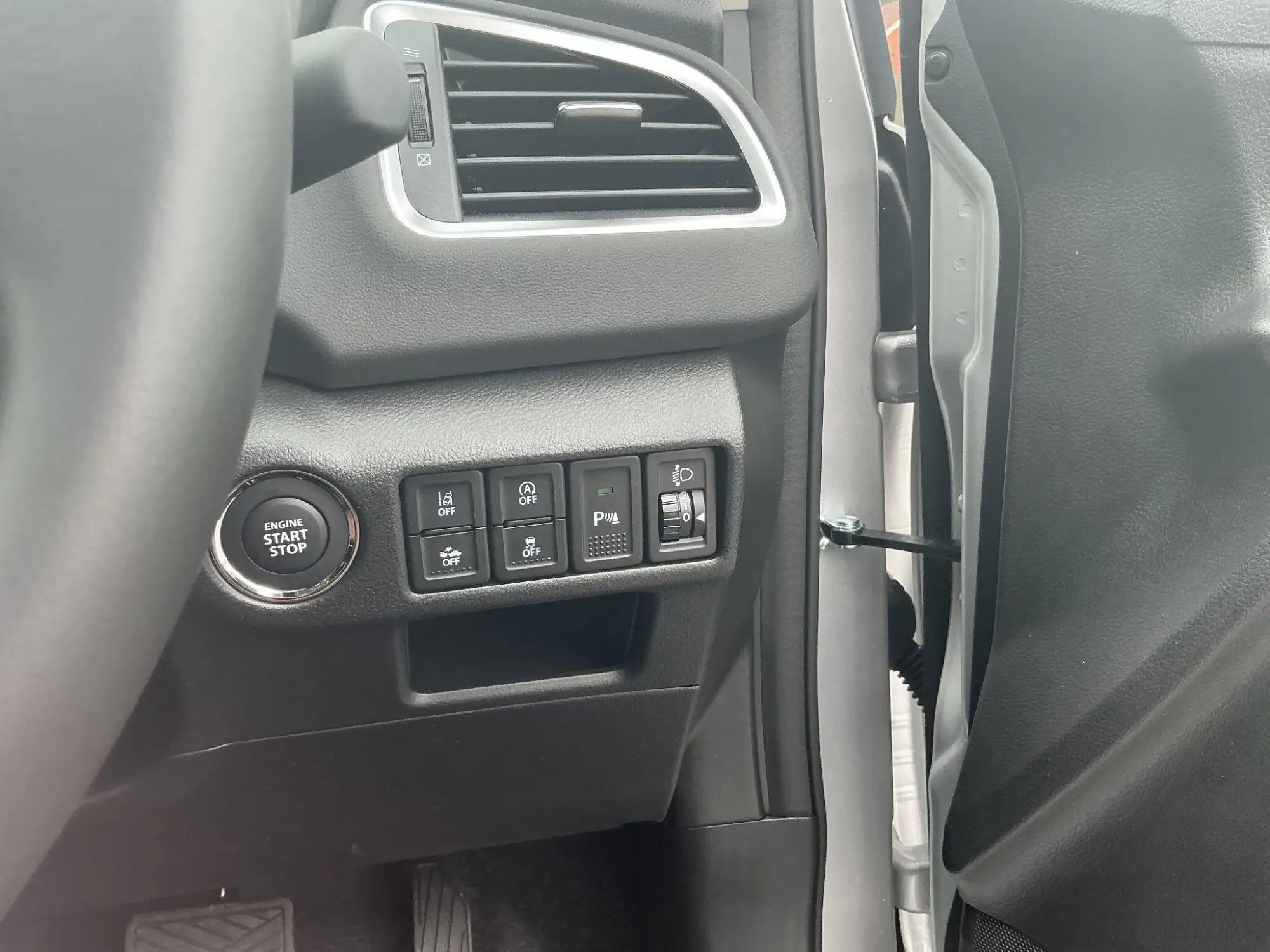 Suzuki S-Cross Image 18