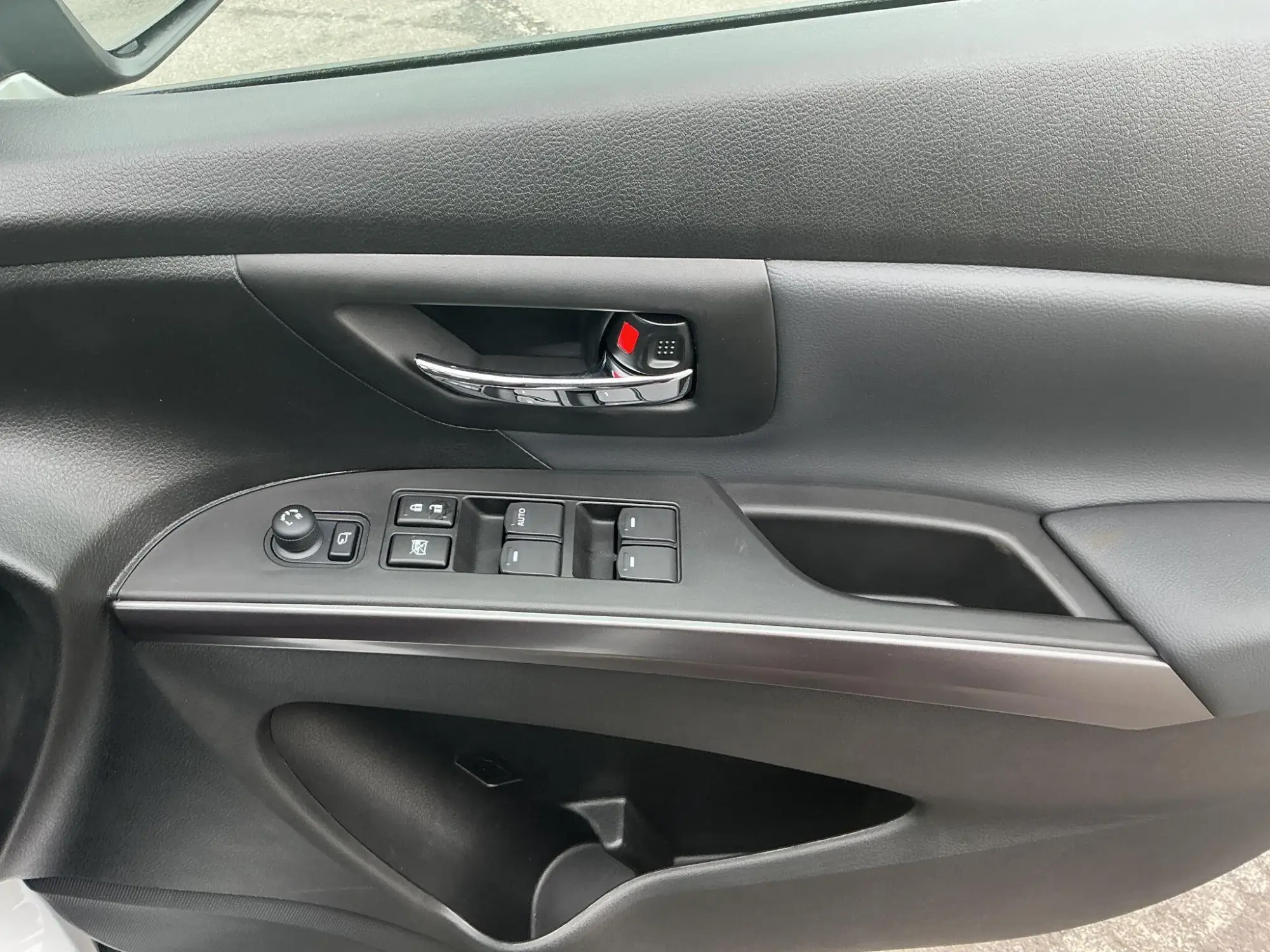 Suzuki S-Cross Image 34