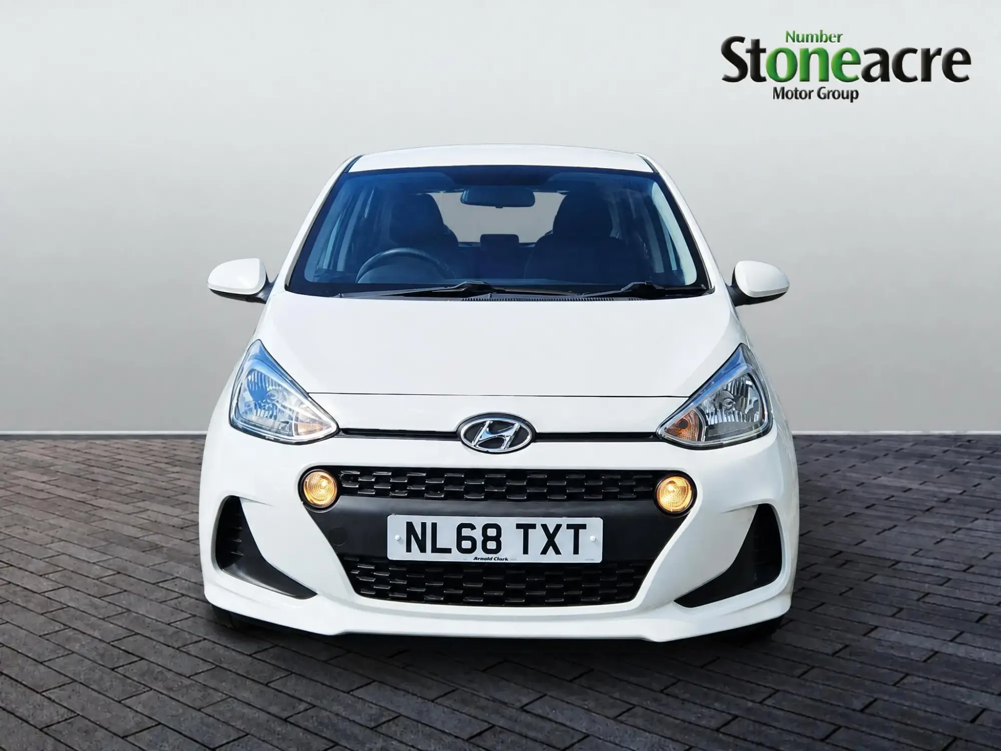 Hyundai i10 Image 8 Hyundai i10 Image 8