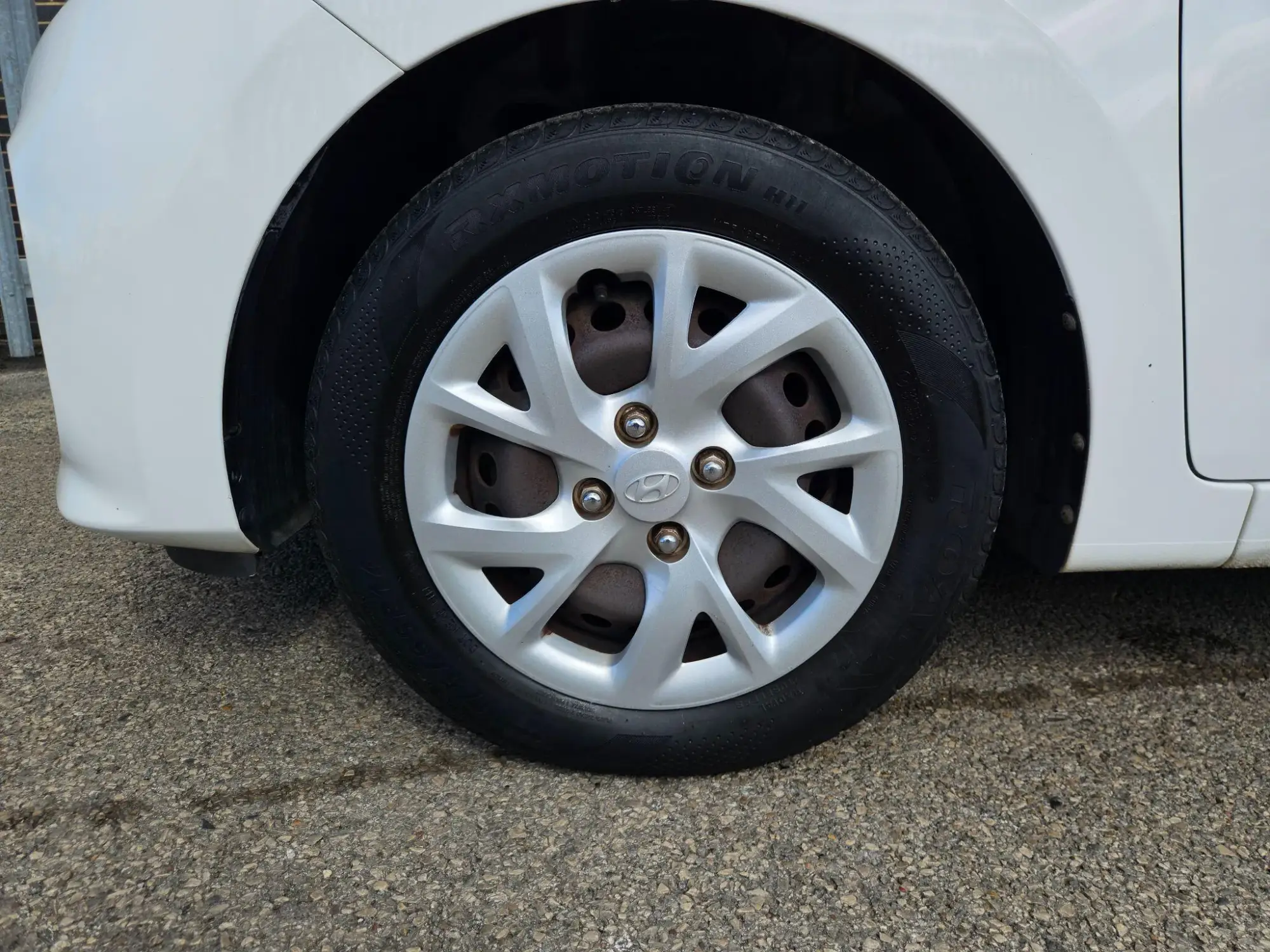 Hyundai i10 Image 9 Hyundai i10 Image 9