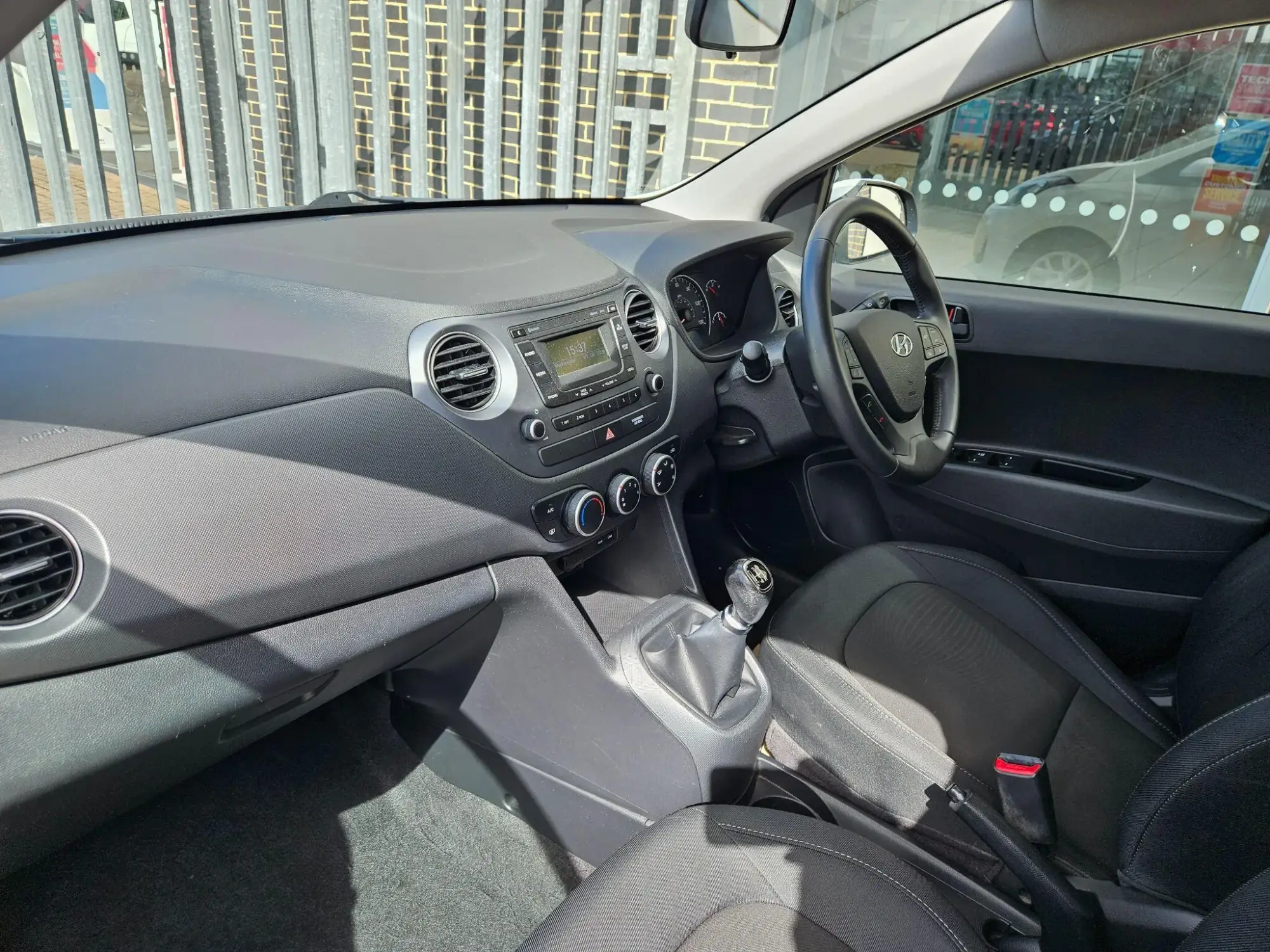 Hyundai i10 Image 13 Hyundai i10 Image 13