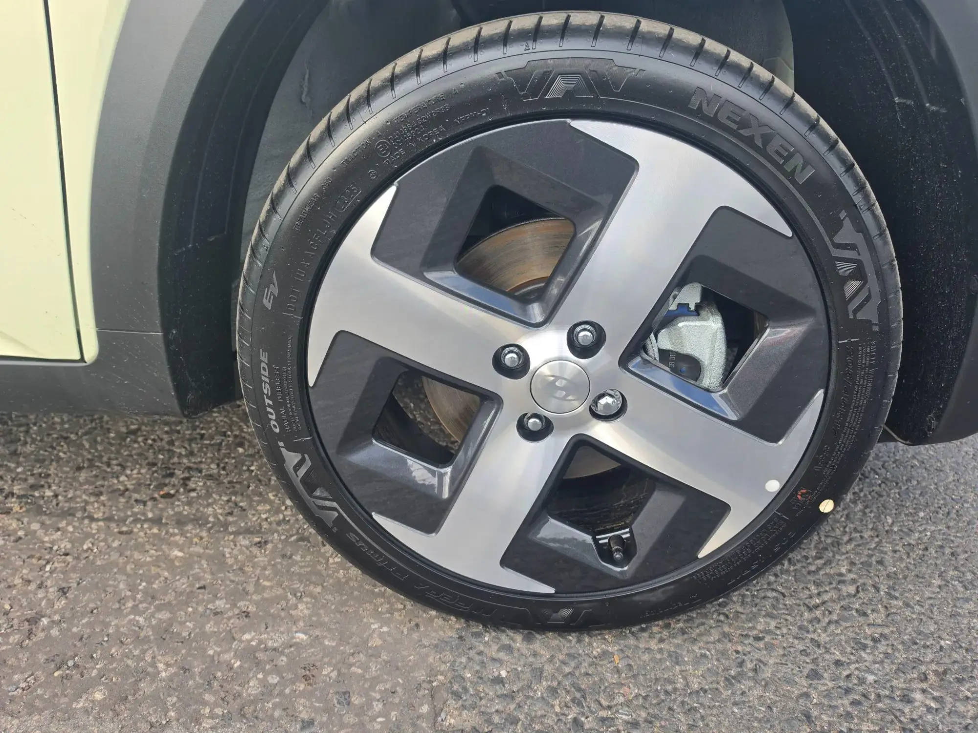 Hyundai INSTER Image 23