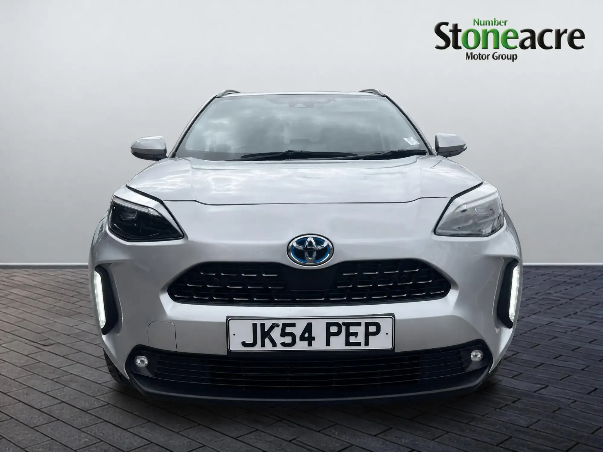 Toyota Yaris Cross 1.5 Hybrid Excel AWD 5dr CVT BG23JBZ Image 2