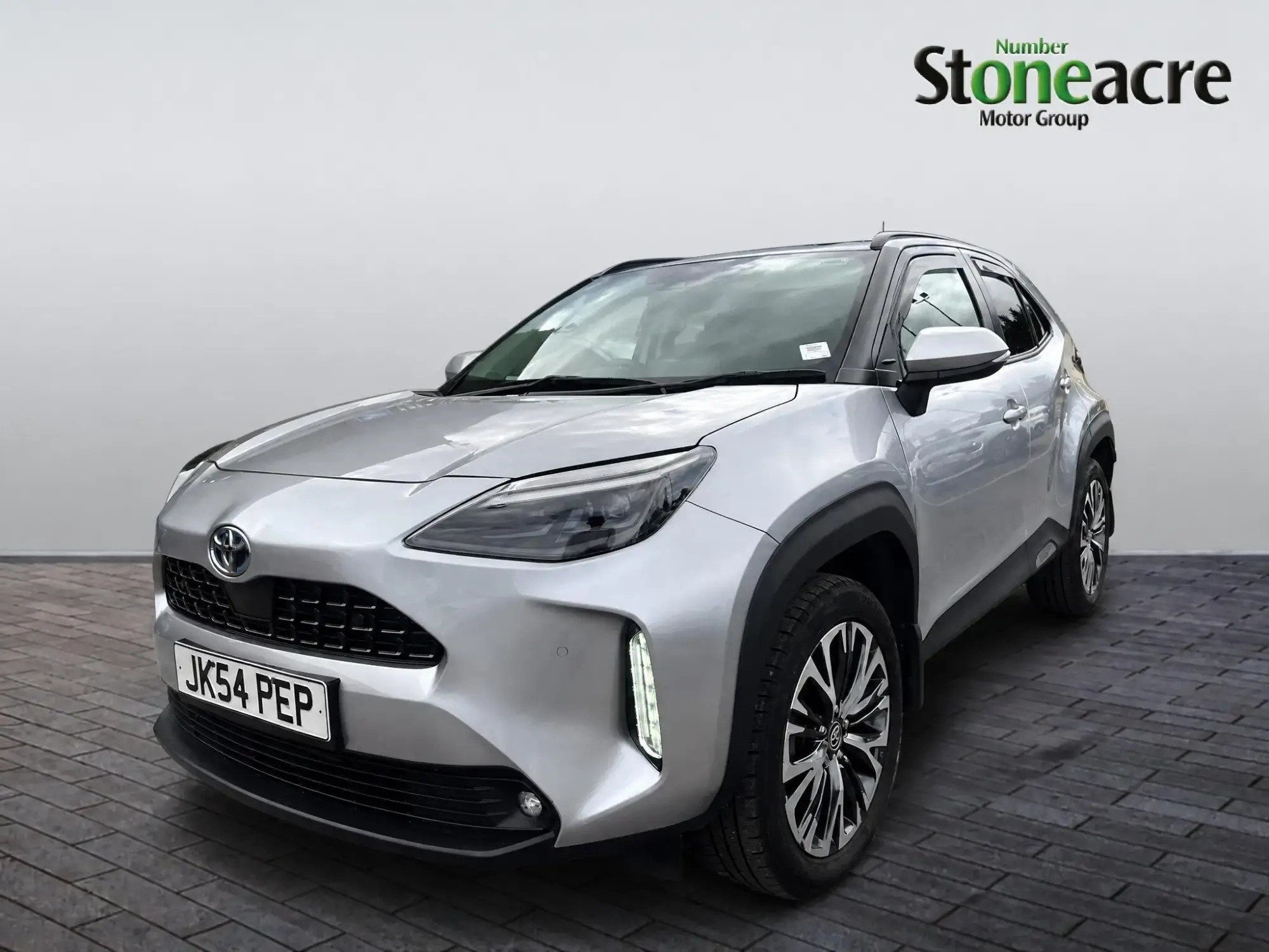 Toyota Yaris Cross 1.5 Hybrid Excel AWD 5dr CVT BG23JBZ Image 3