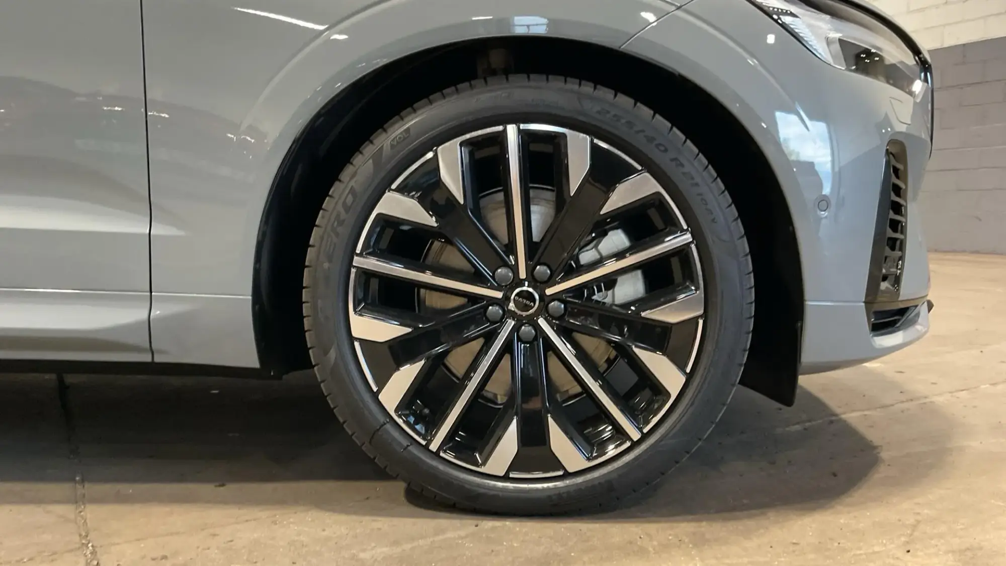 Volvo XC60 Image 9