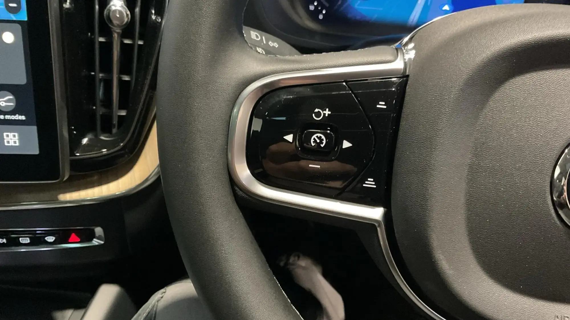 Volvo XC60 Image 21
