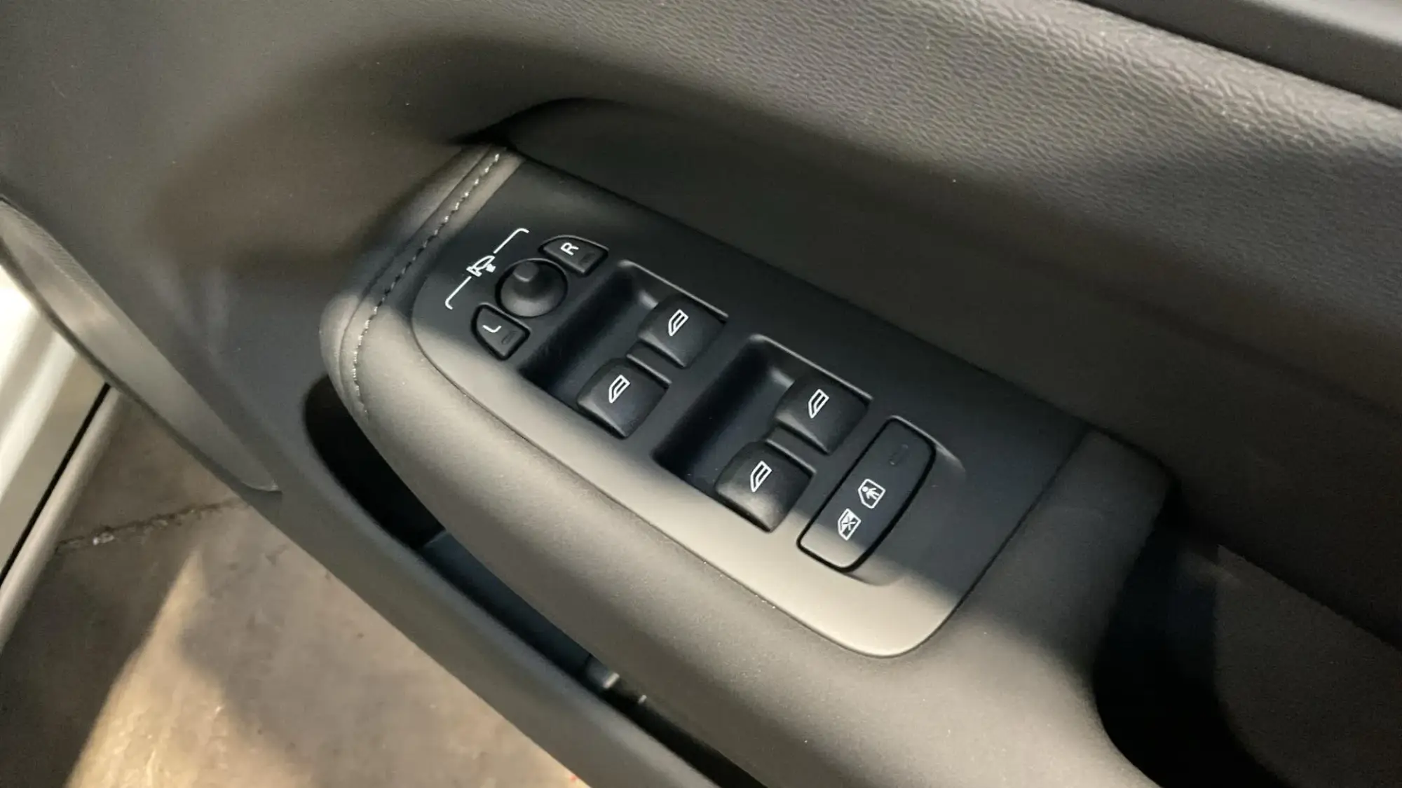 Volvo XC60 Image 24