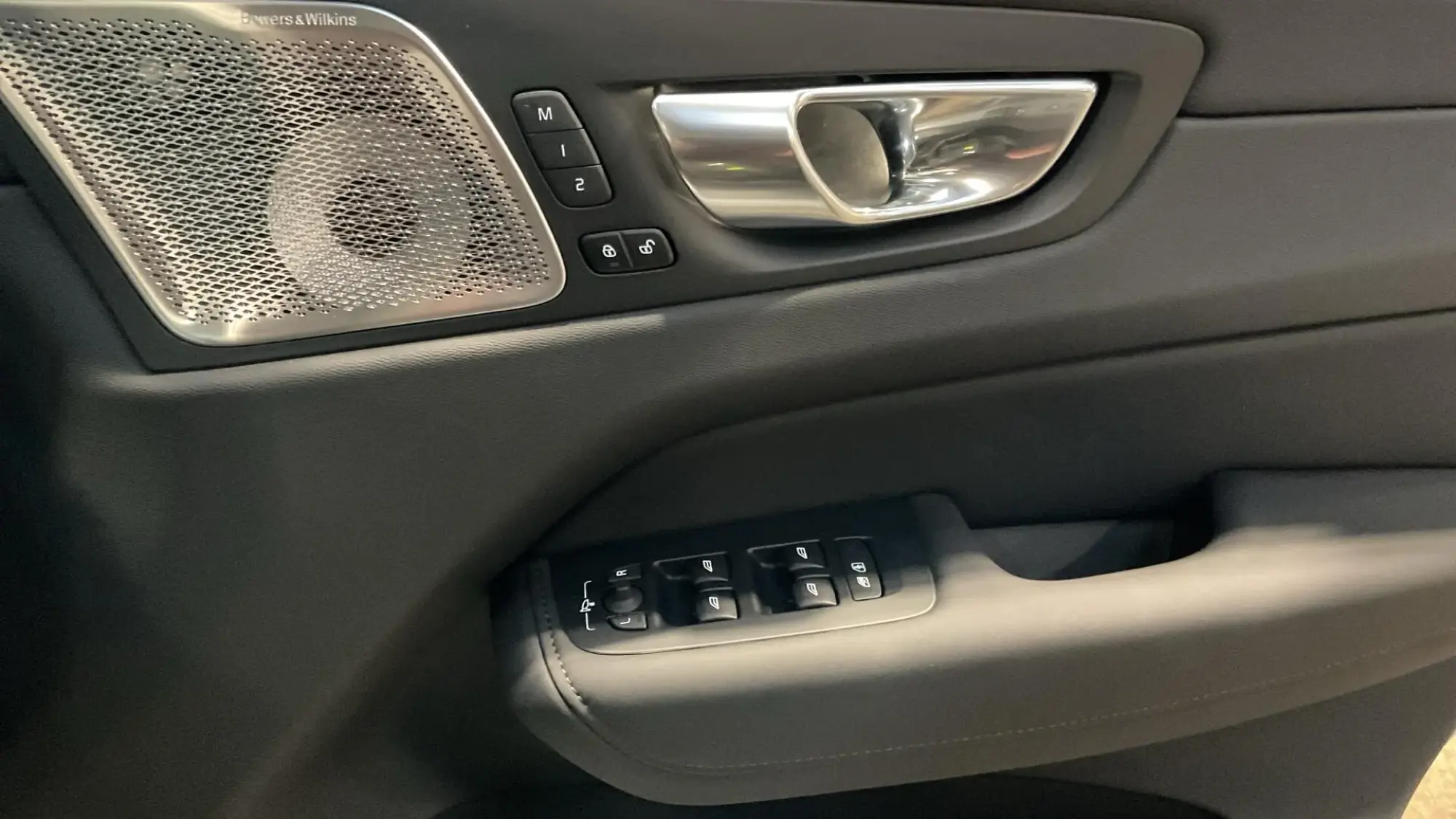Volvo XC60 Image 29
