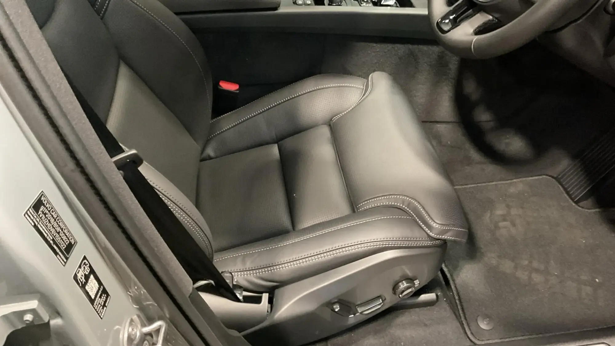 Volvo XC60 Image 30
