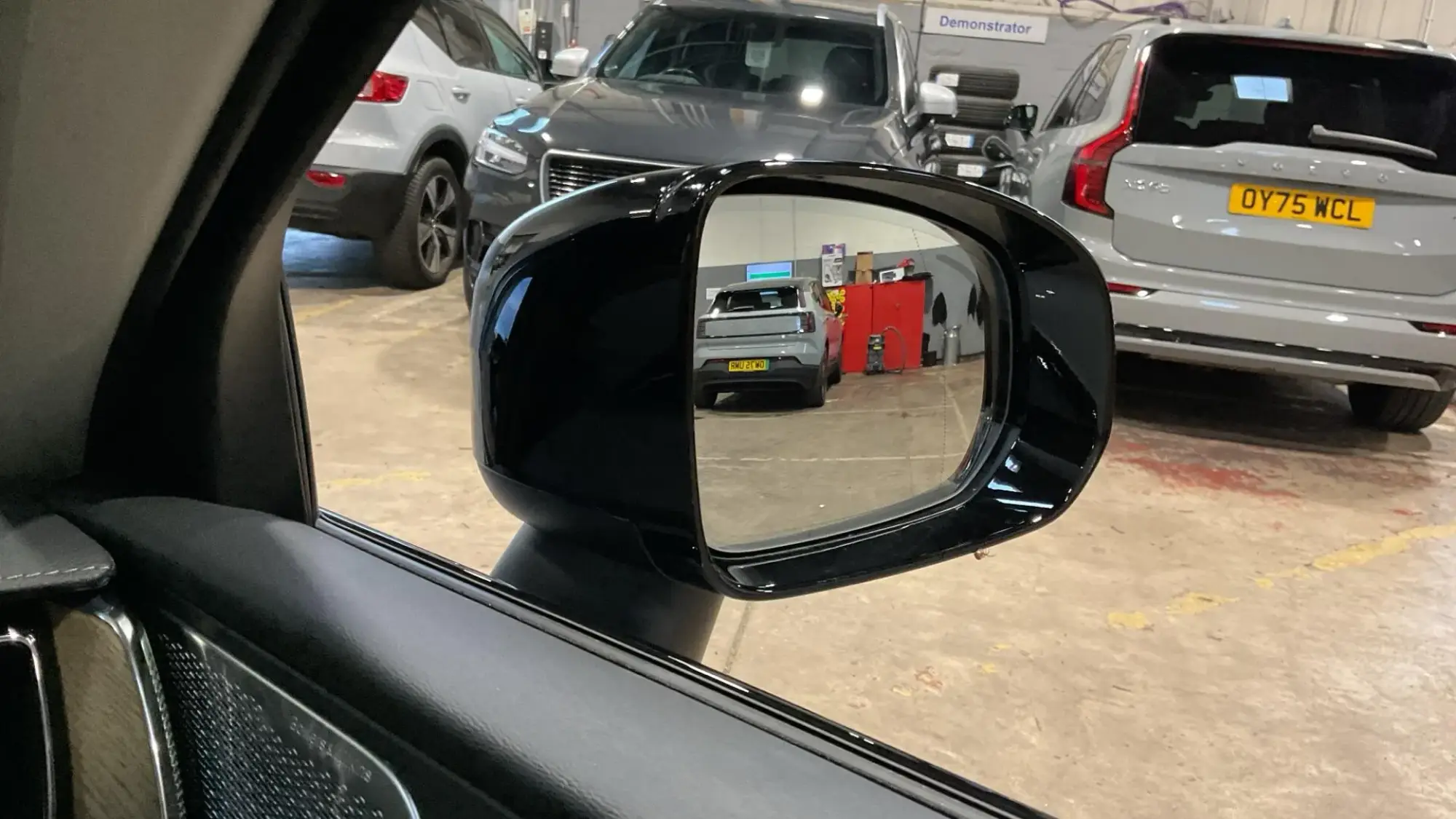 Volvo XC60 Image 32
