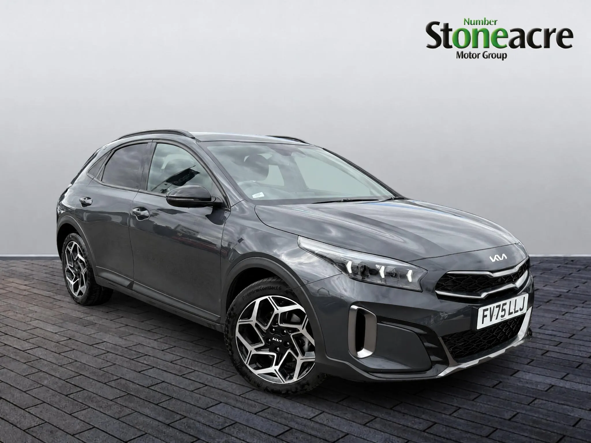 Kia Xceed listing photo