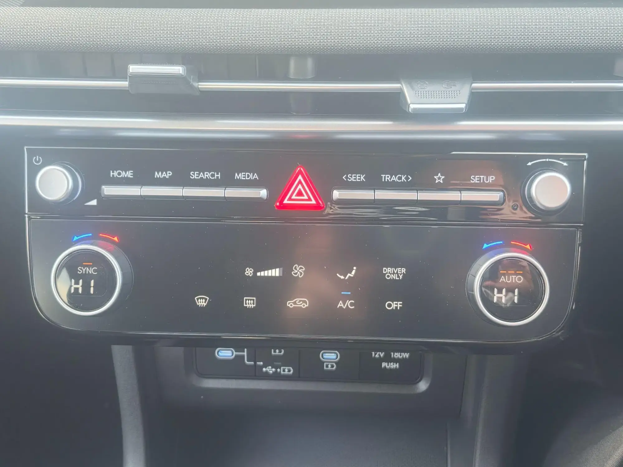 Hyundai TUCSON Plug-in Hybrid Image 23 Hyundai TUCSON Plug-in Hybrid Image 23