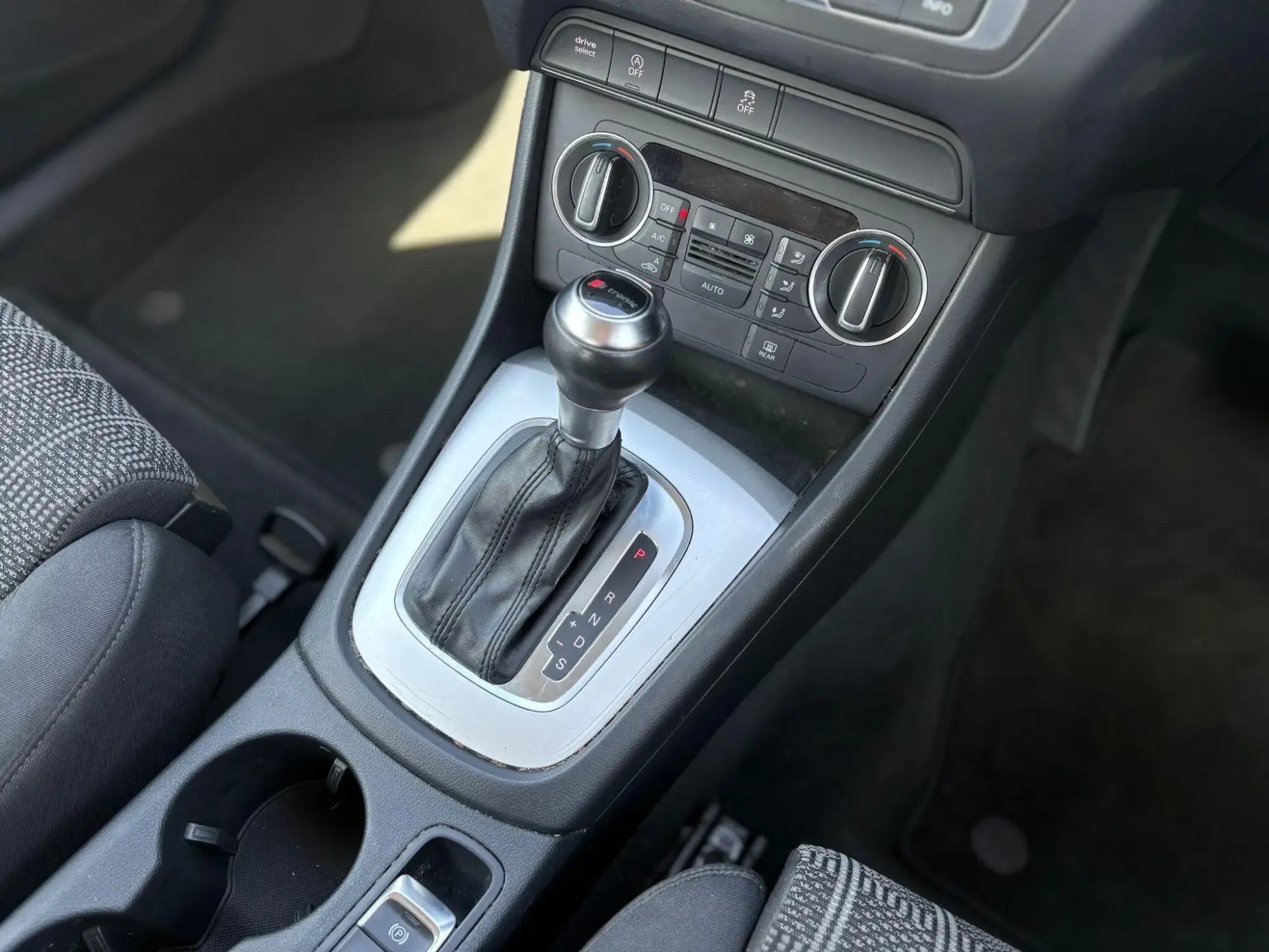 Audi Q3 Image 9 Audi Q3 Image 9