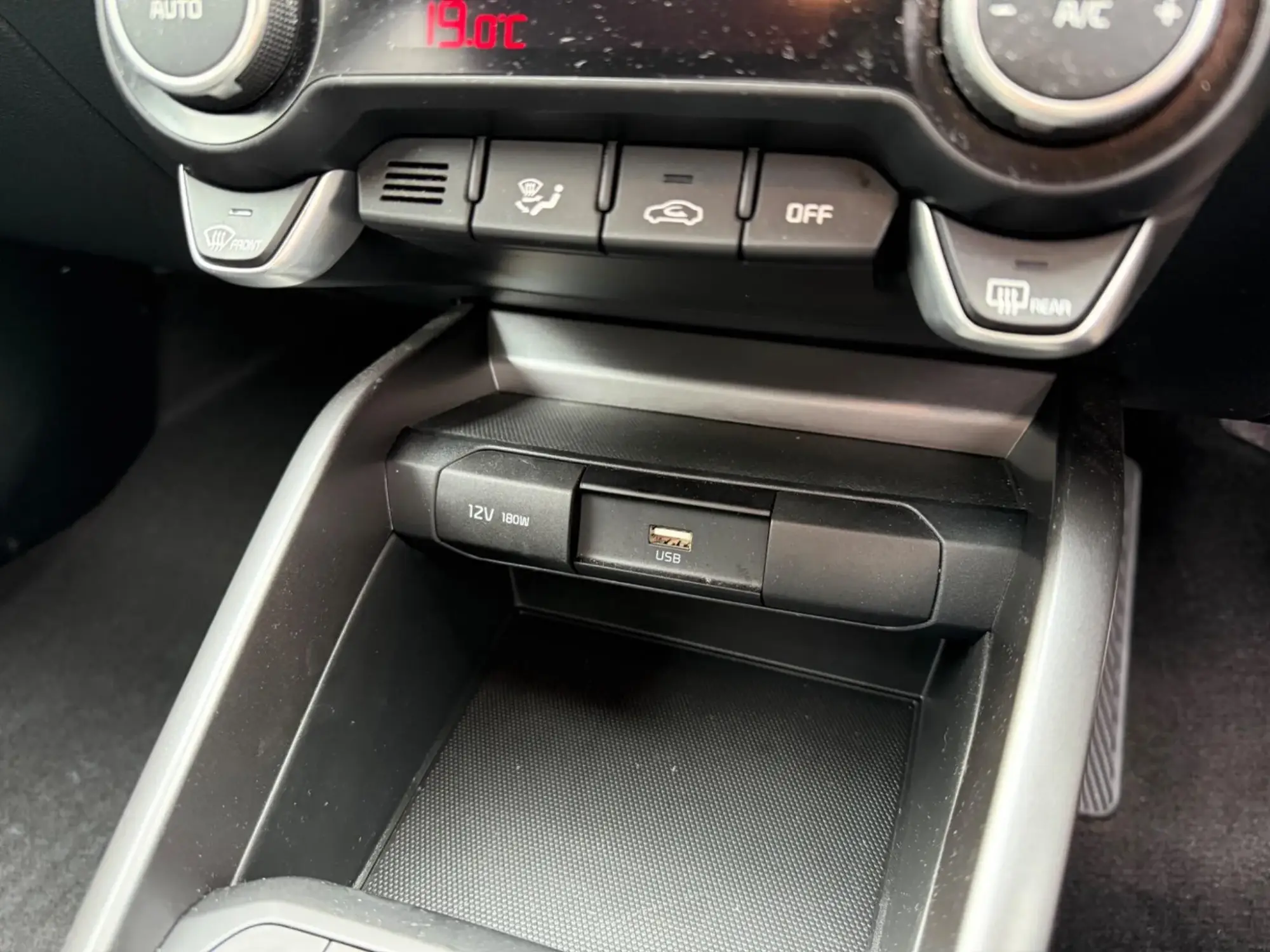 Kia Stonic Image 18