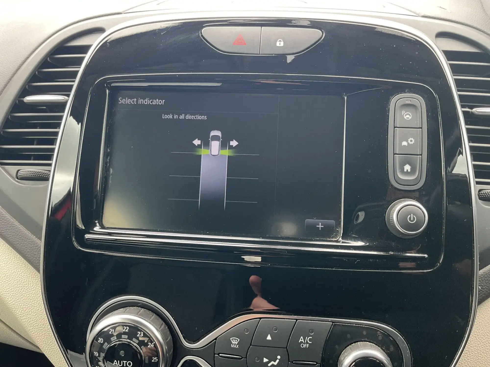 Renault Captur Image 17