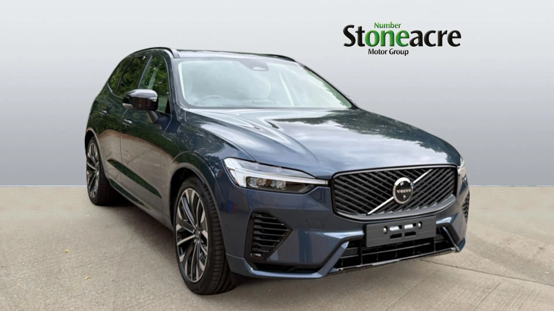 Volvo XC60 listing photo