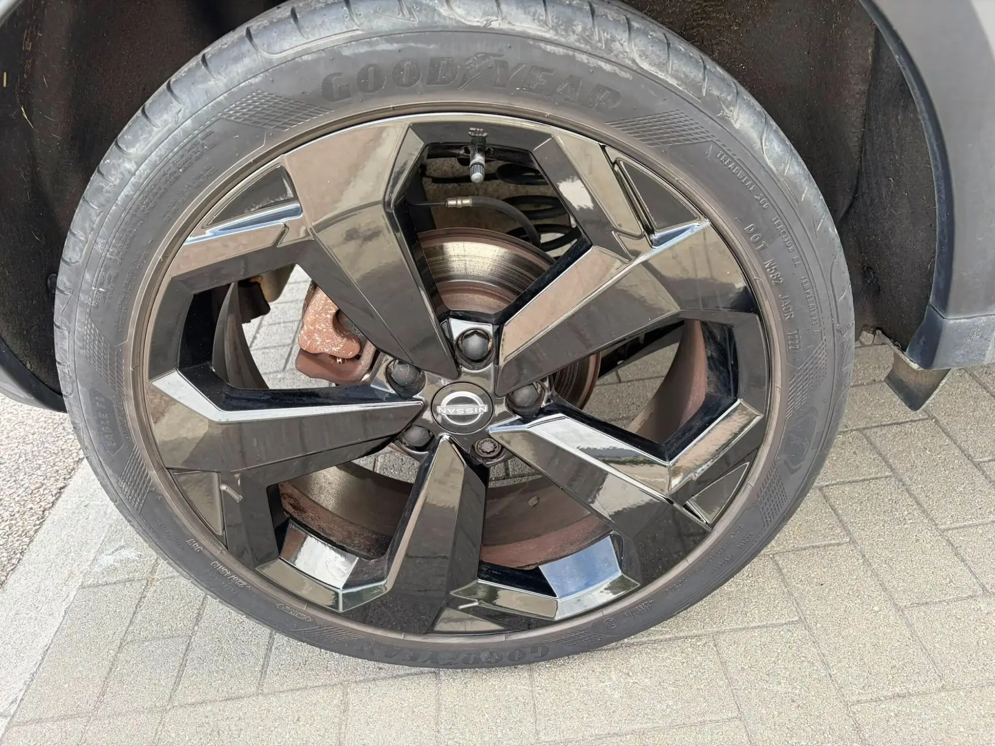 Nissan Juke Hybrid Image 16