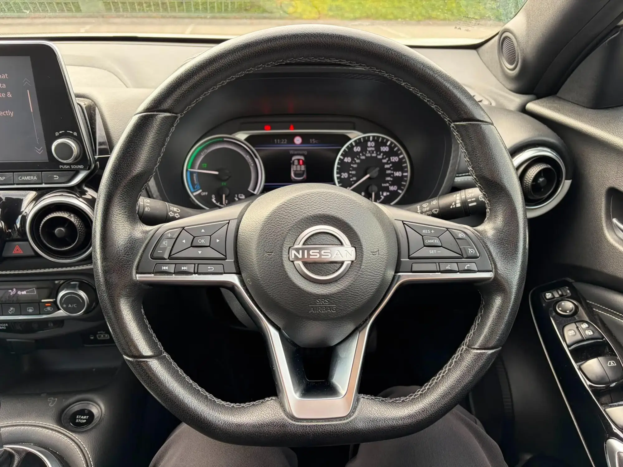 Nissan Juke Hybrid Image 23