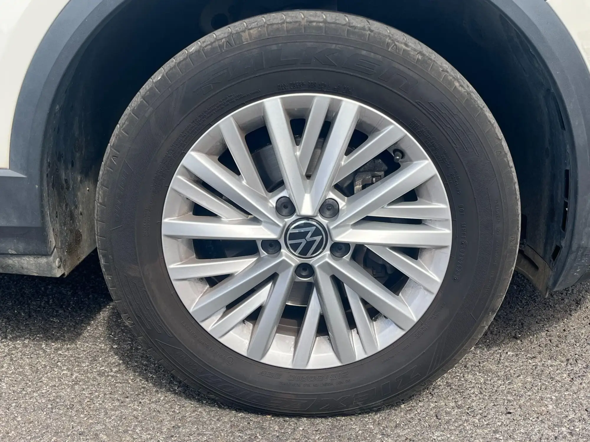 Volkswagen T-Roc Image 10