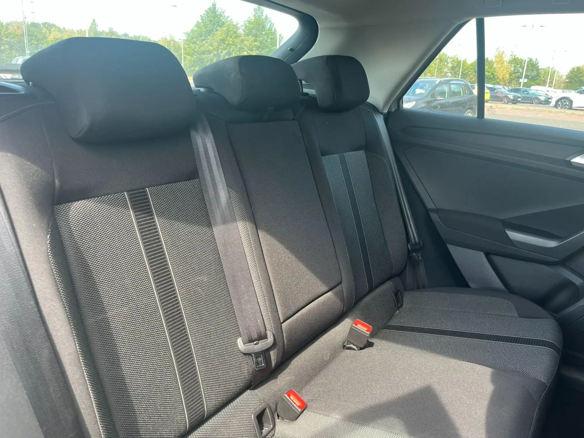 Volkswagen T-Roc Image 14