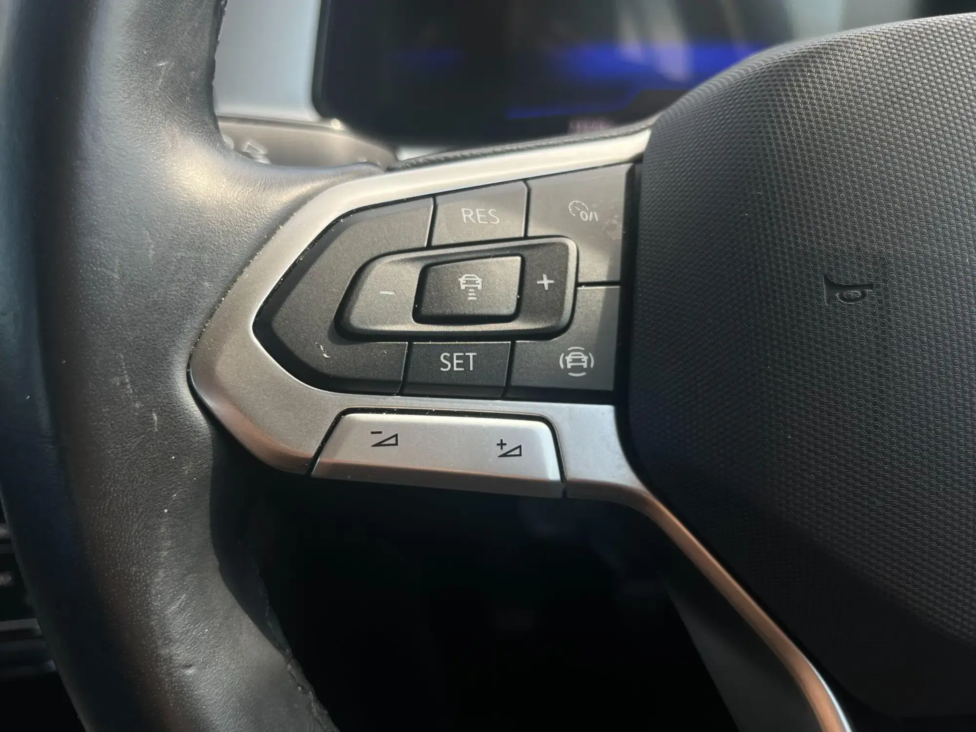 Volkswagen T-Roc Image 16