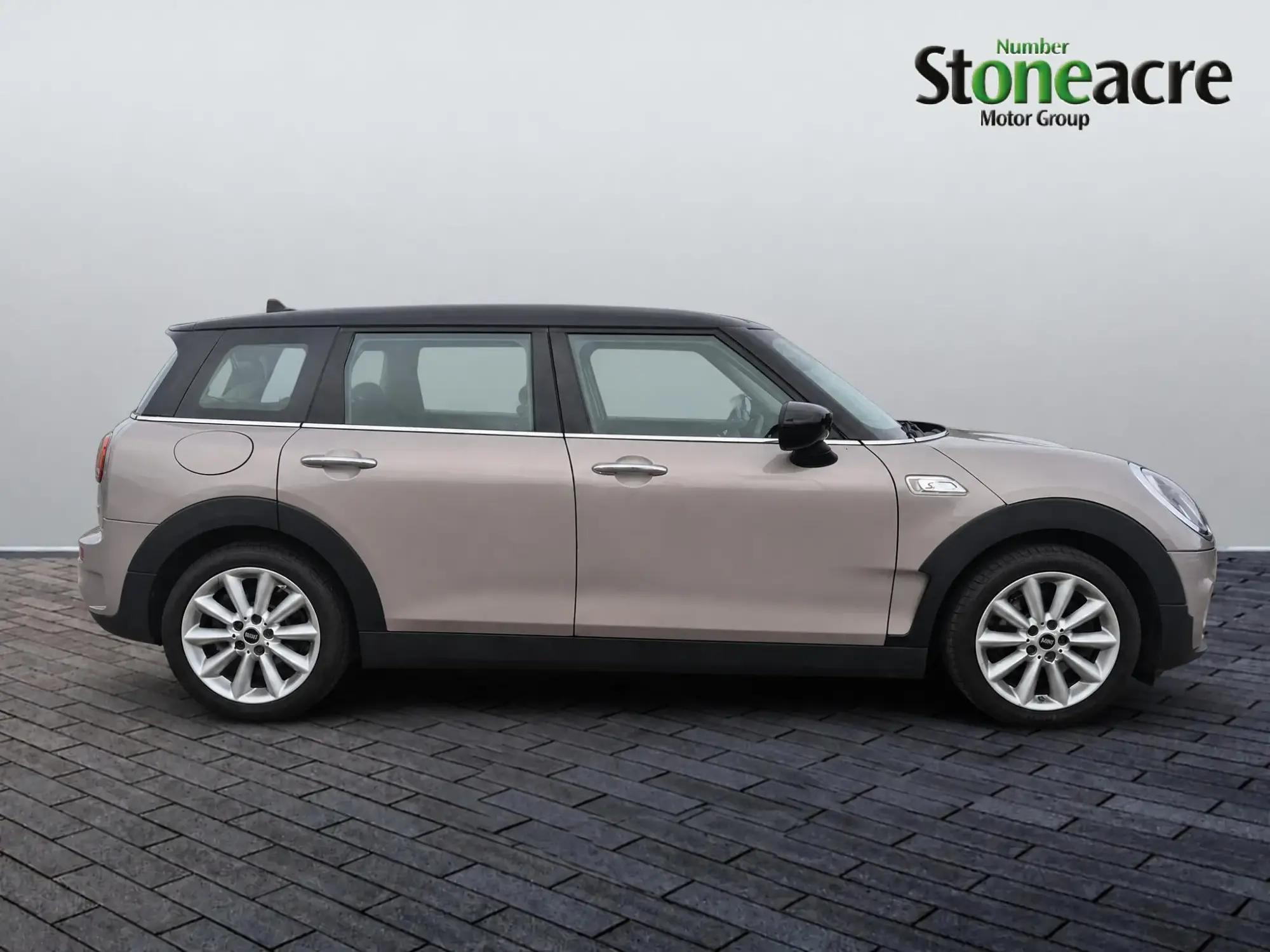 MINI Clubman Image 2