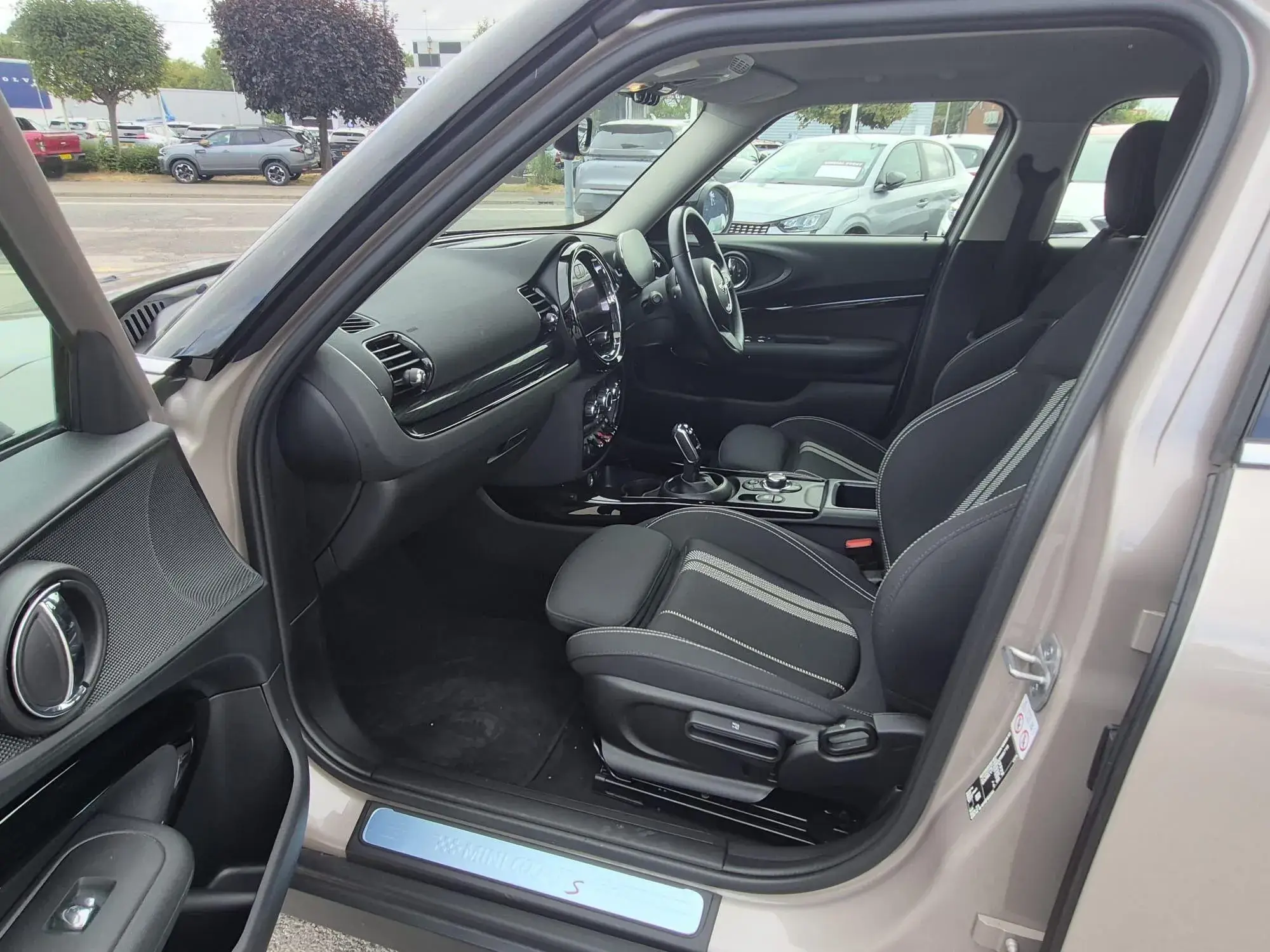 MINI Clubman Image 14