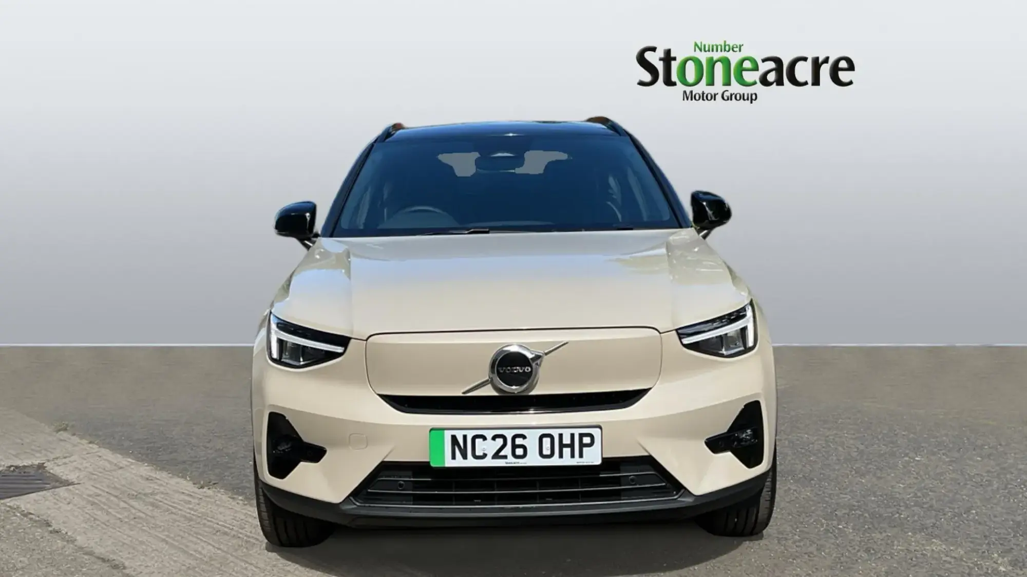 Volvo EX40 Image 8