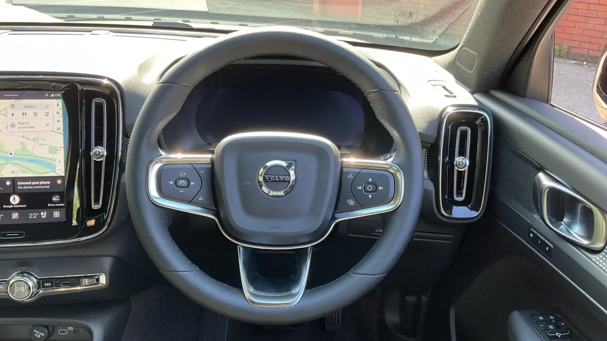 Volvo EX40 Image 10