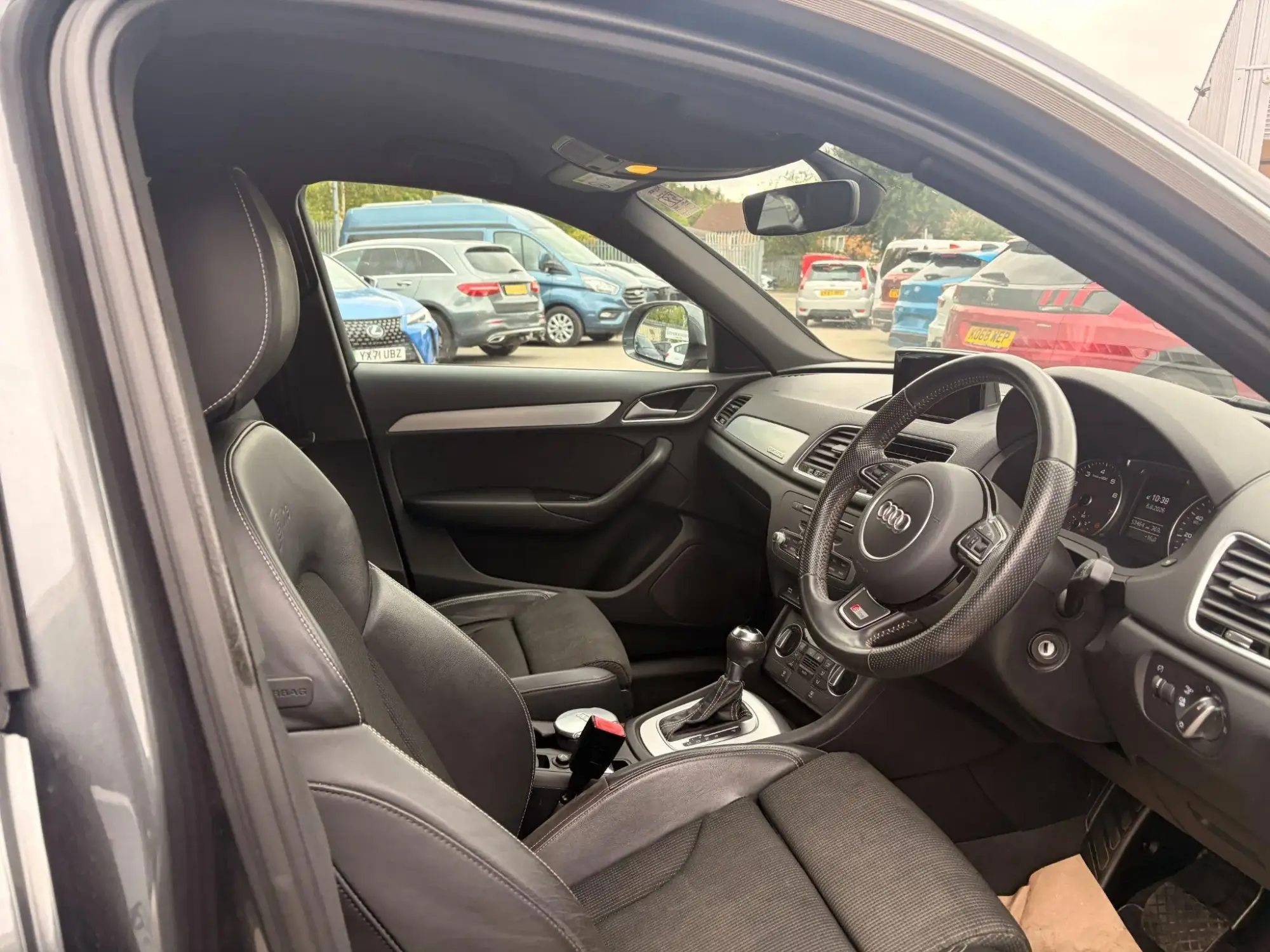 Audi Q3 Image 12