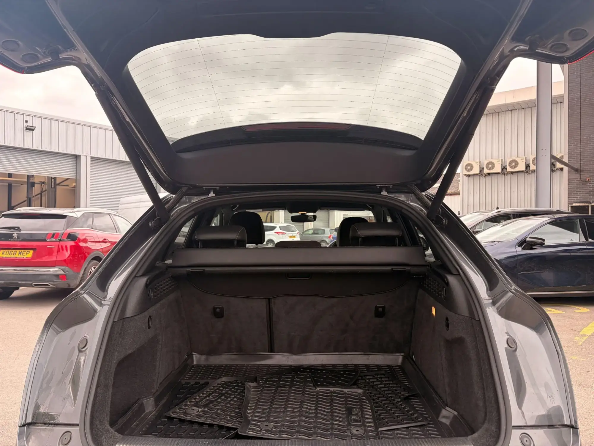 Audi Q3 Image 20