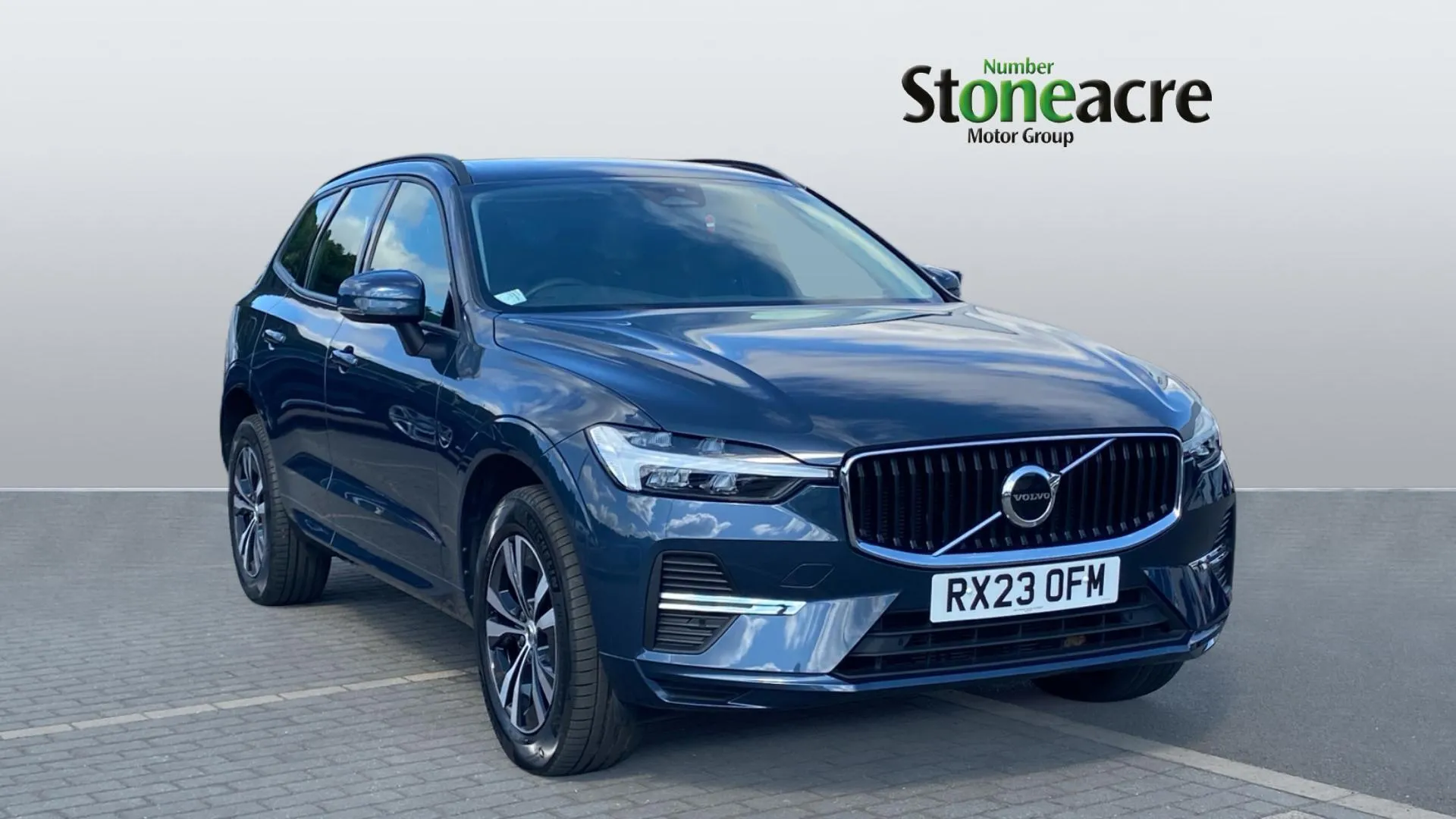 Volvo XC60 listing photo