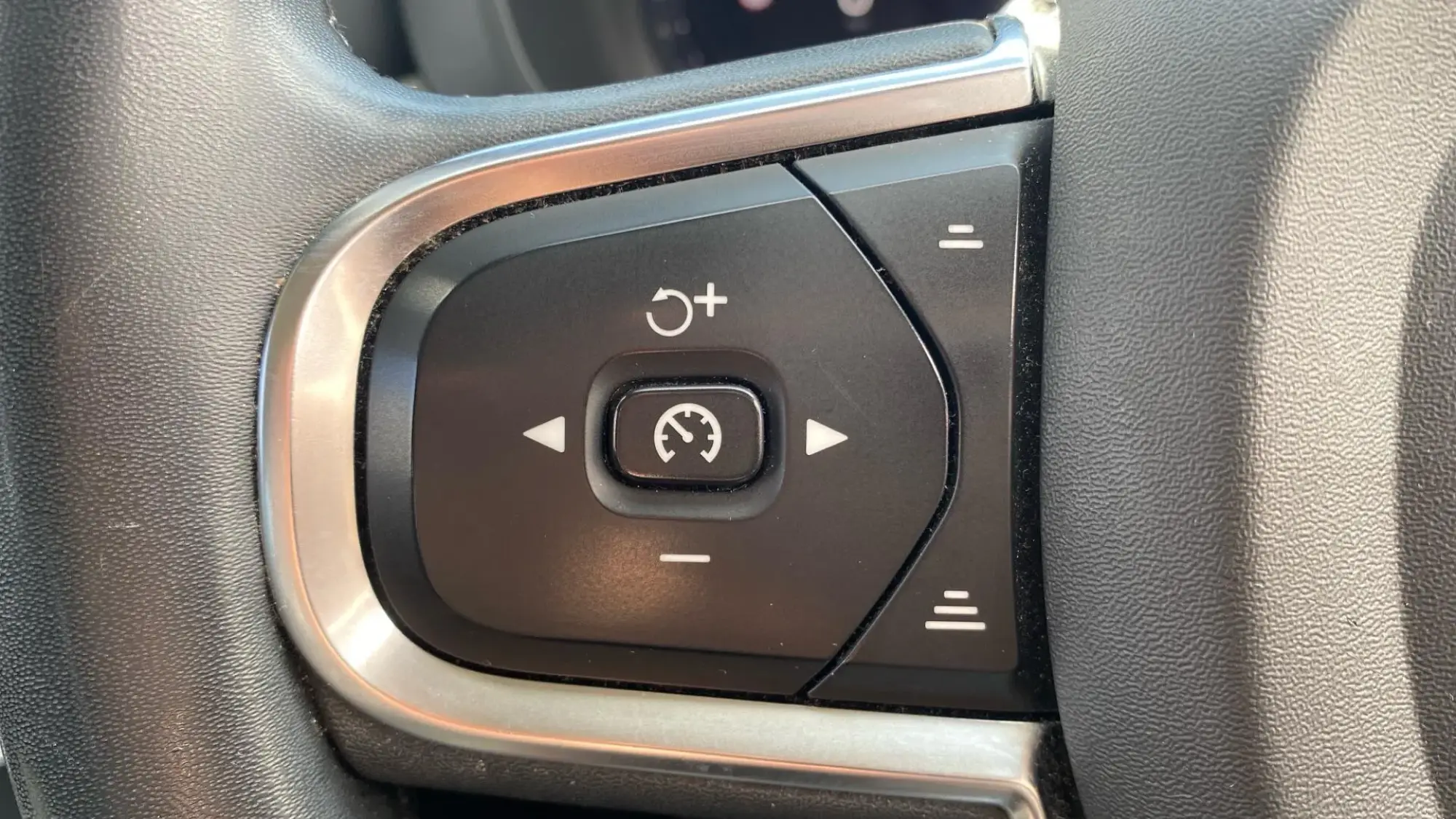 Volvo XC60 Image 16