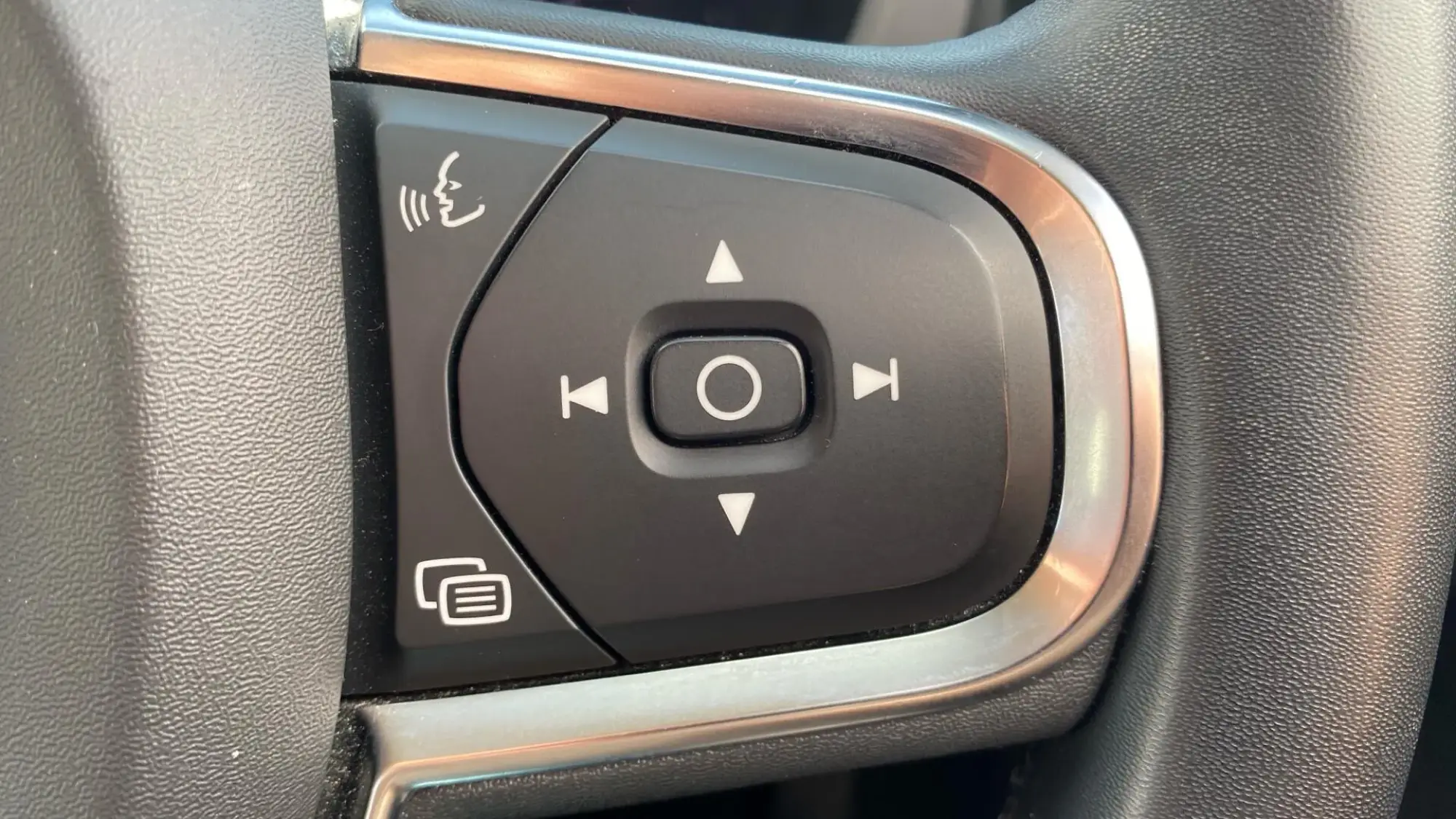 Volvo XC60 Image 17
