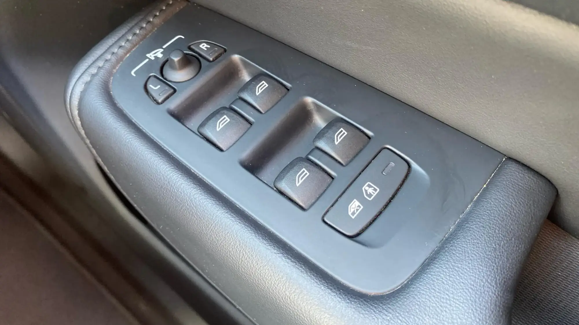 Volvo XC60 Image 37