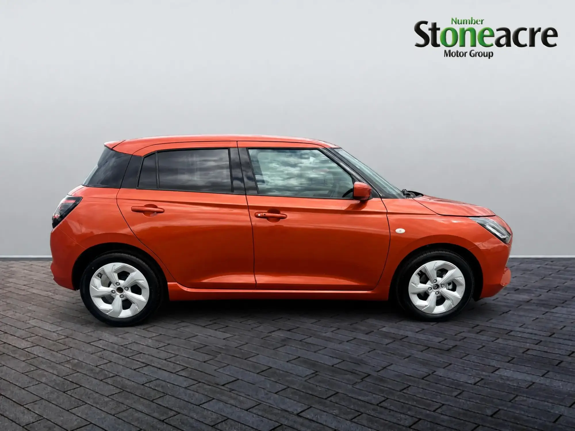 Suzuki Swift 1.2 MHEV Motion Euro 6 (s/s) 5dr Image 2 Suzuki Swift 1.2 MHEV Motion Euro 6 (s/s) 5dr Image 2