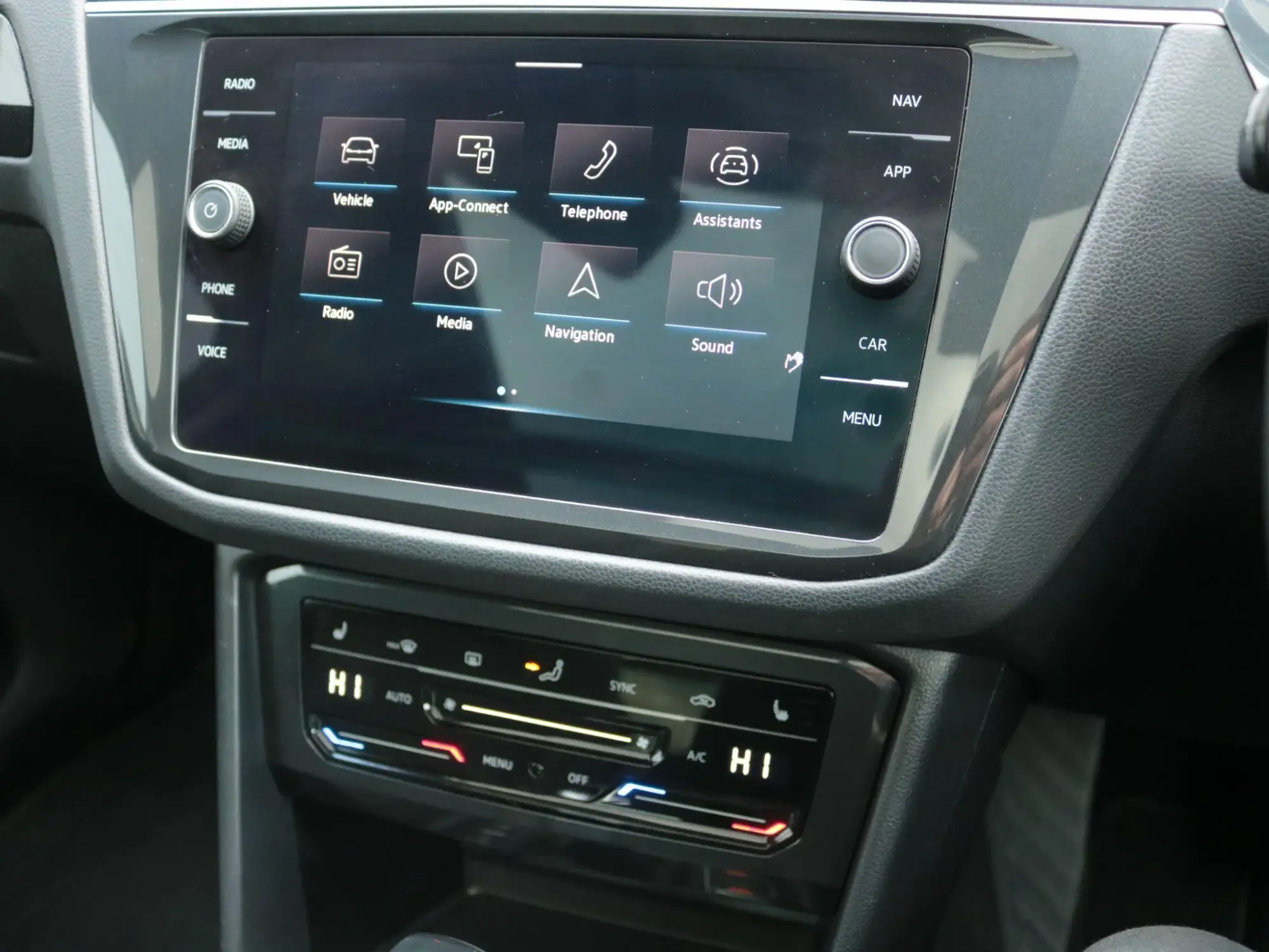 Volkswagen Tiguan Image 18