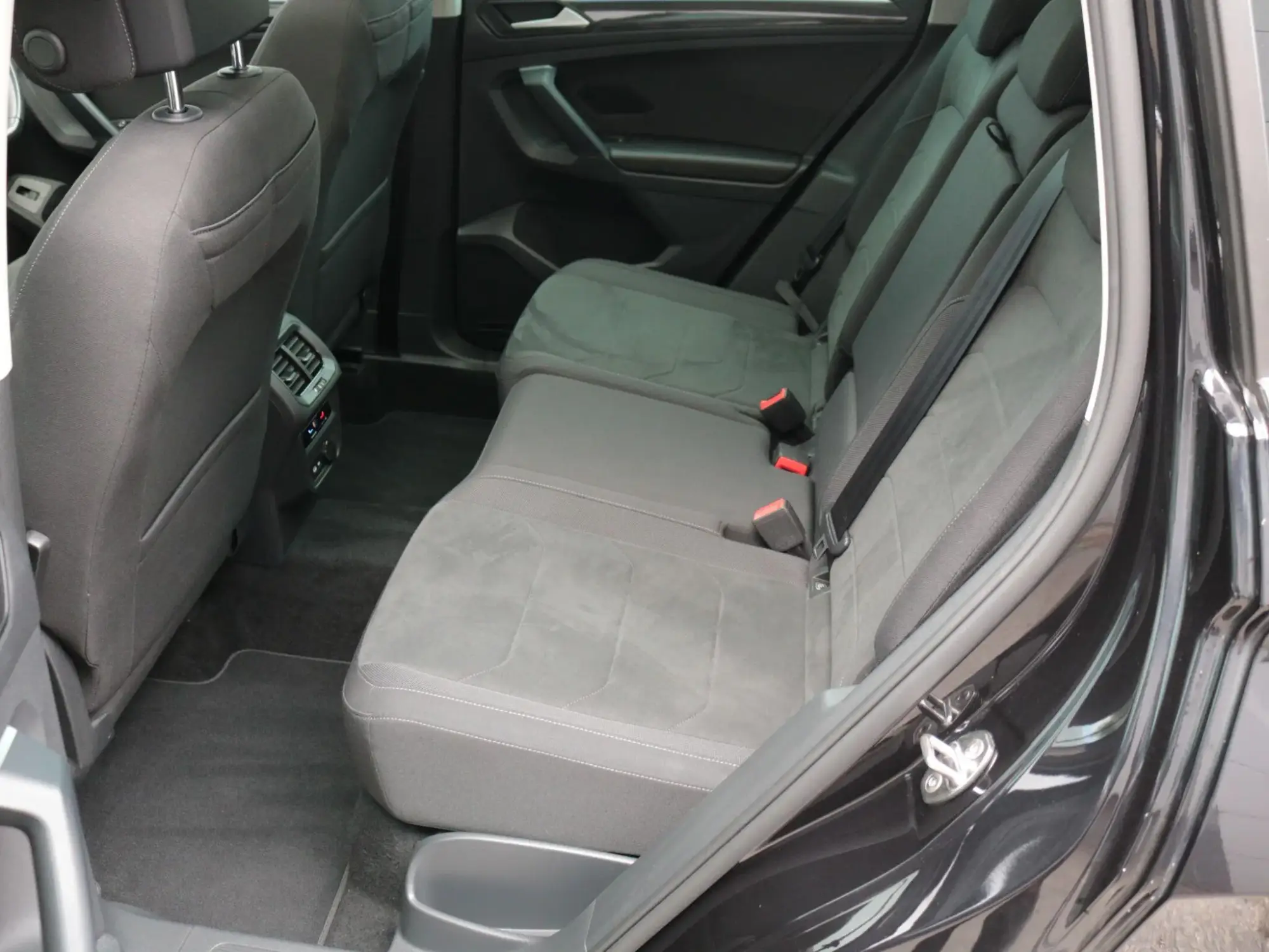Volkswagen Tiguan Image 25