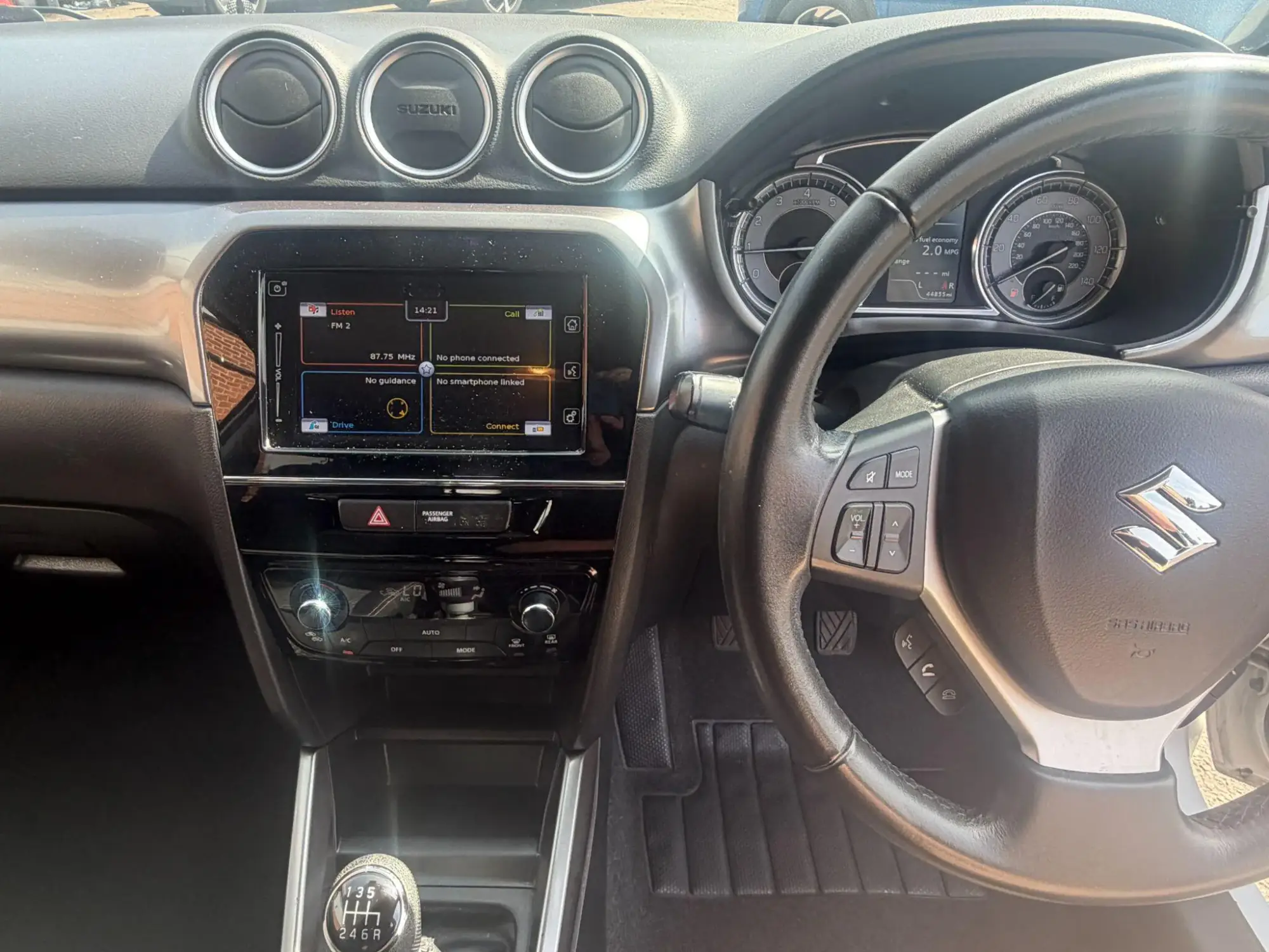 Suzuki Vitara Image 11